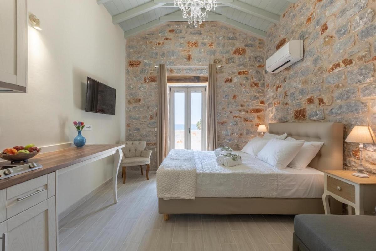 Triple Room with Sea View photo 1