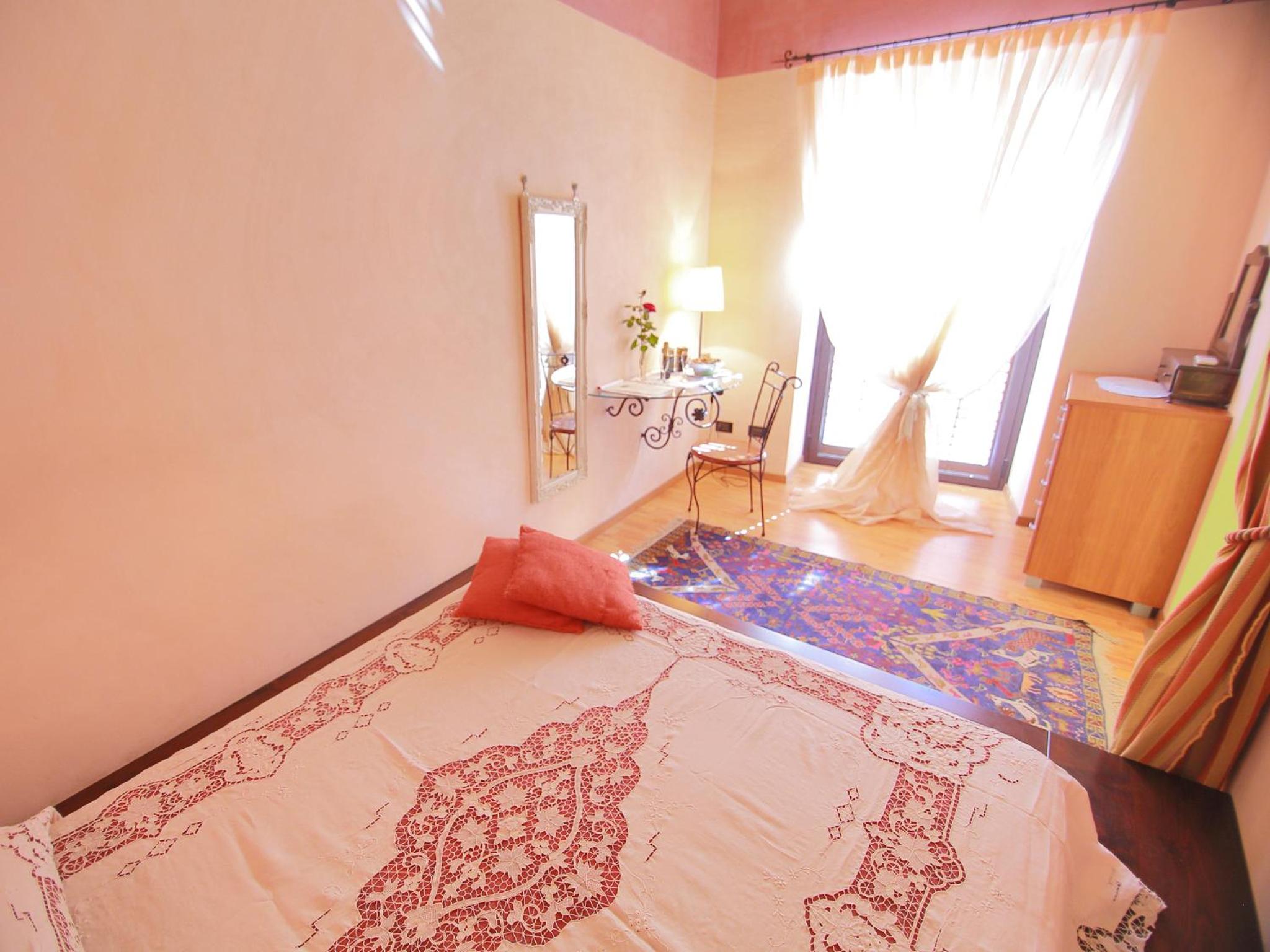 Deluxe One-Bedroom Apartment