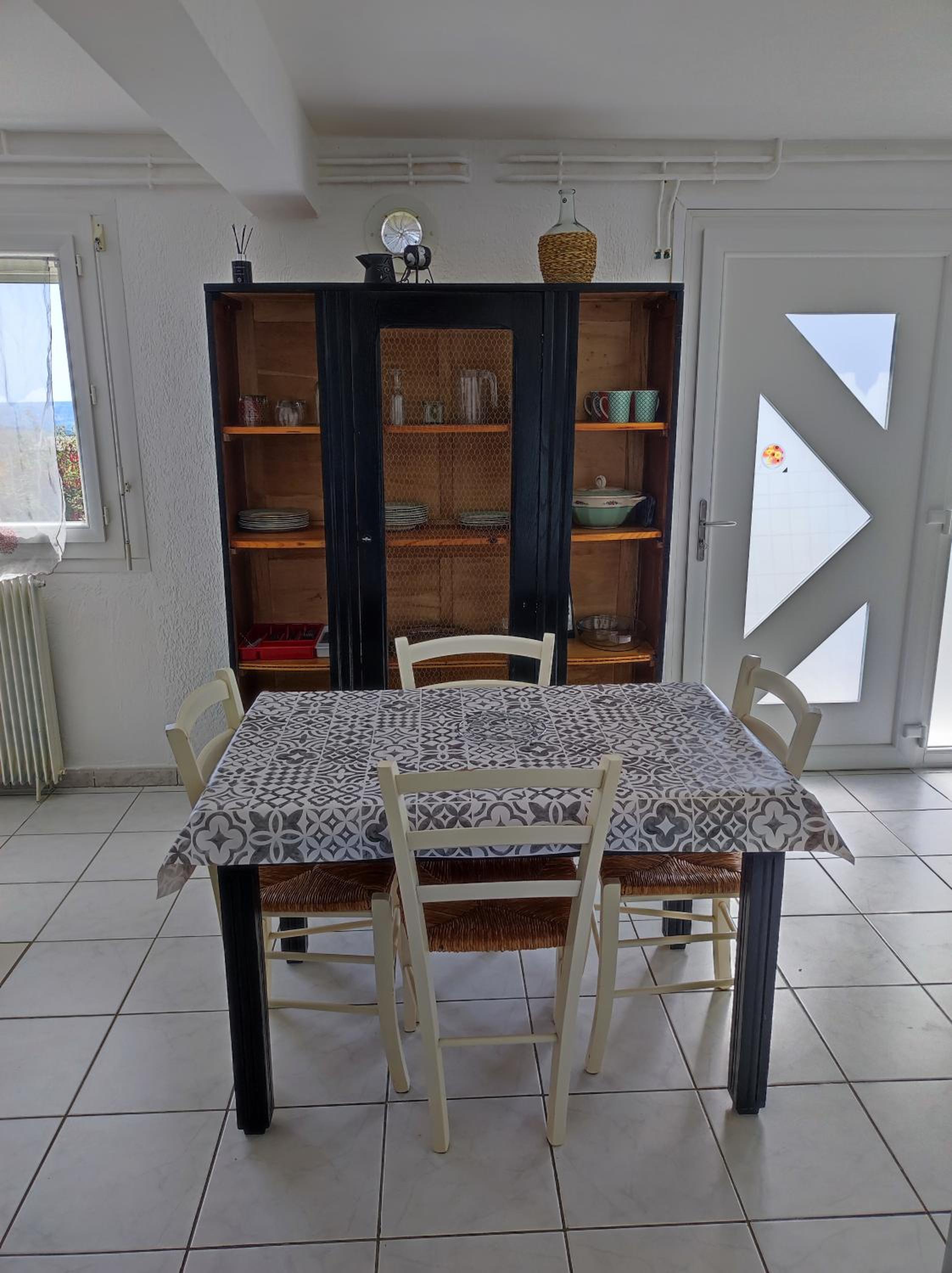 Apartment with Garden View - Photo 4