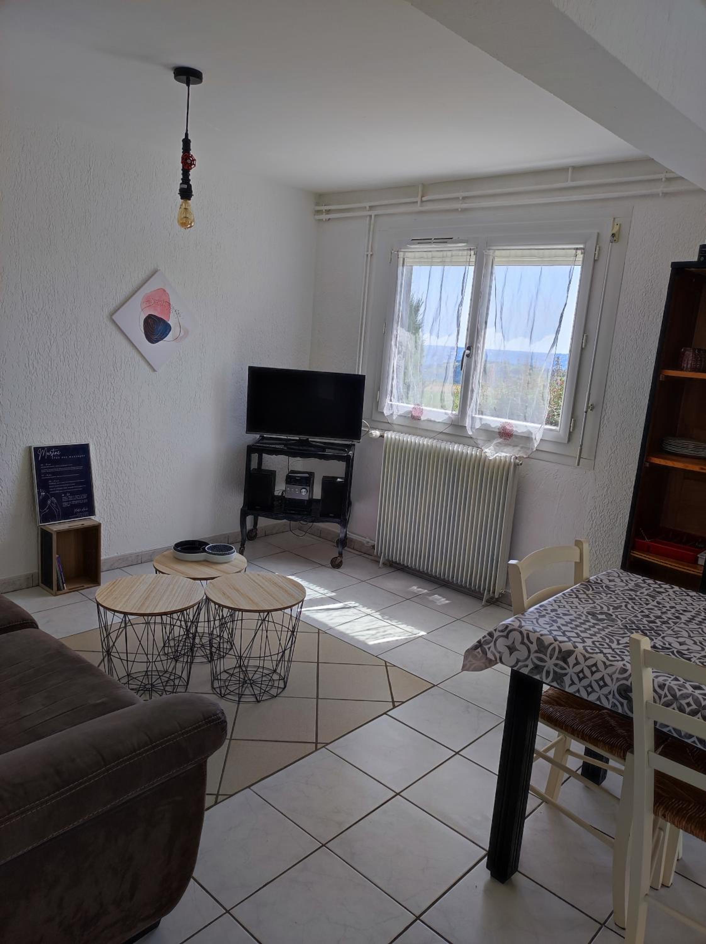 Apartment with Garden View - Photo 8