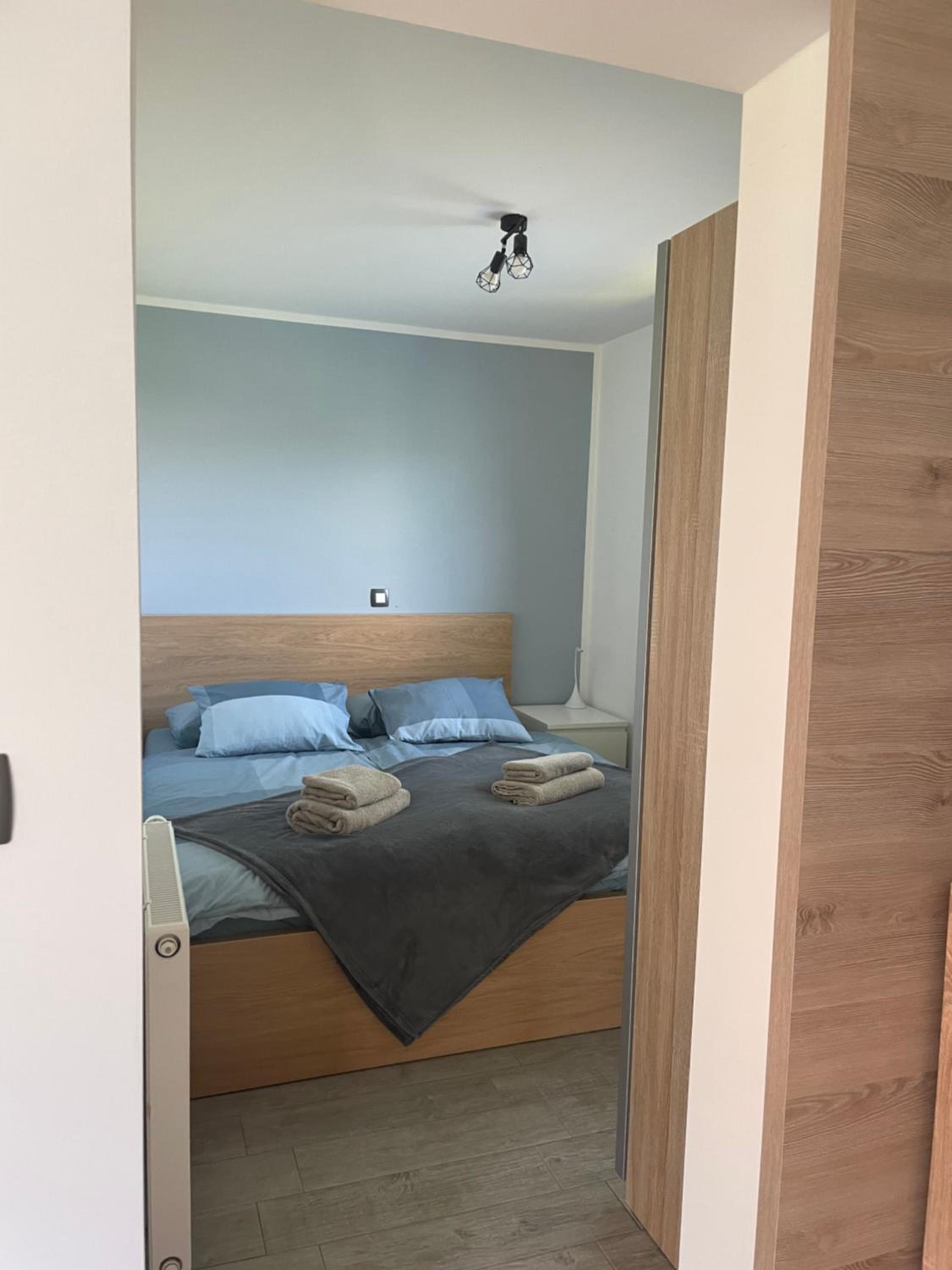 One-Bedroom Apartment photo 2