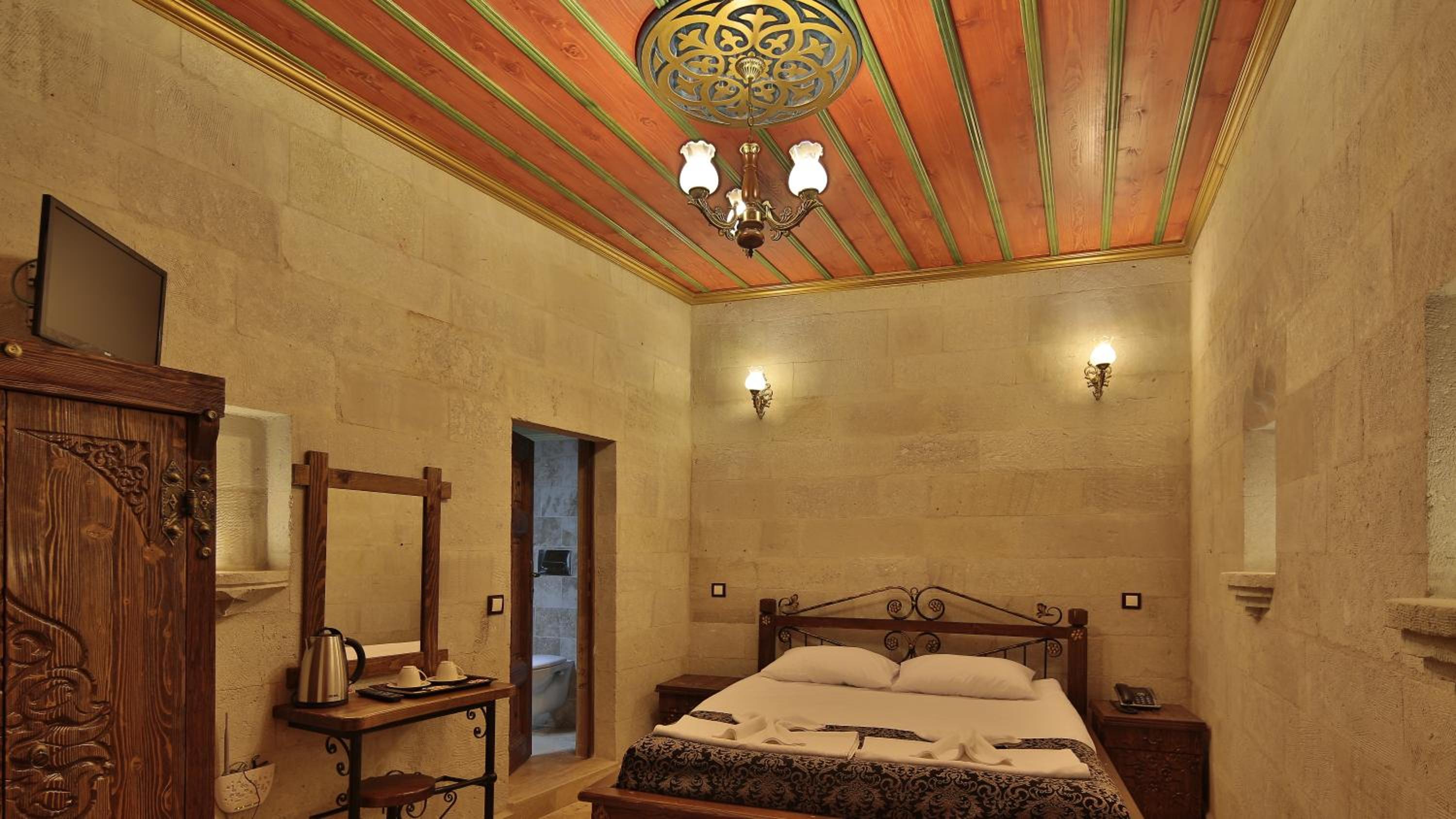 Deluxe Double Room - Photo 10