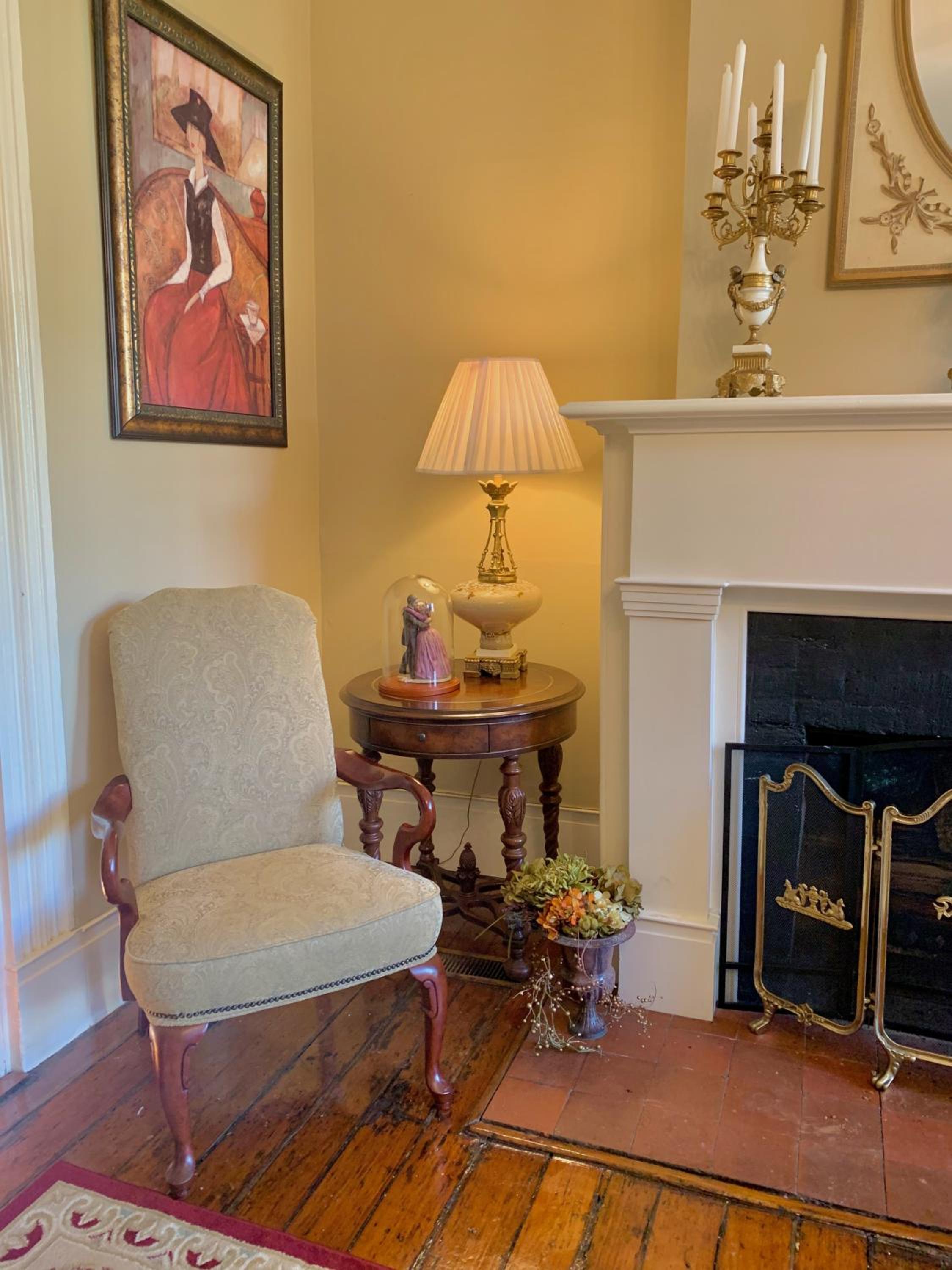 Deluxe Queen Suite - Photo 37