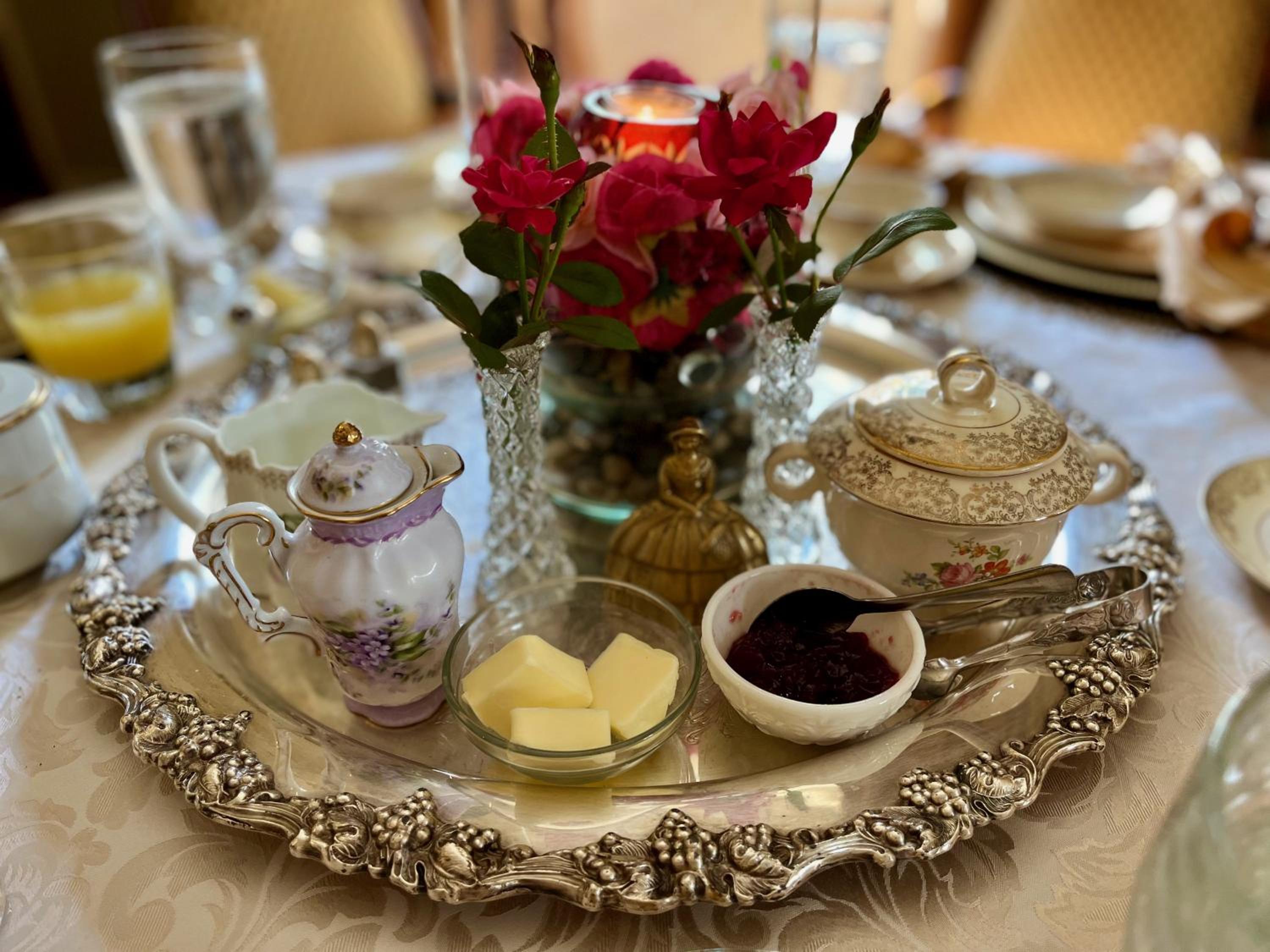 Deluxe Queen Suite - Photo 15