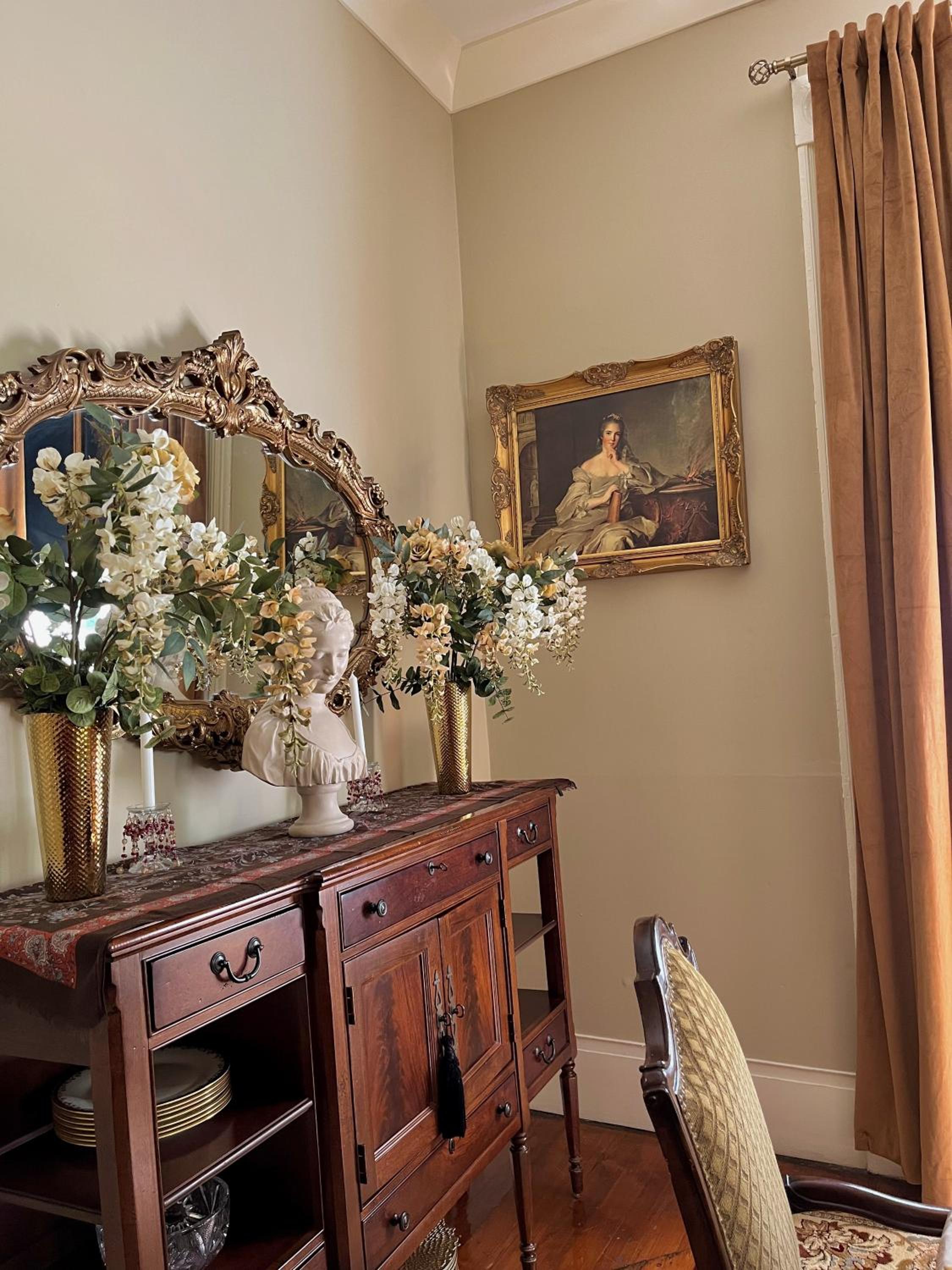 Deluxe Queen Suite - Photo 4