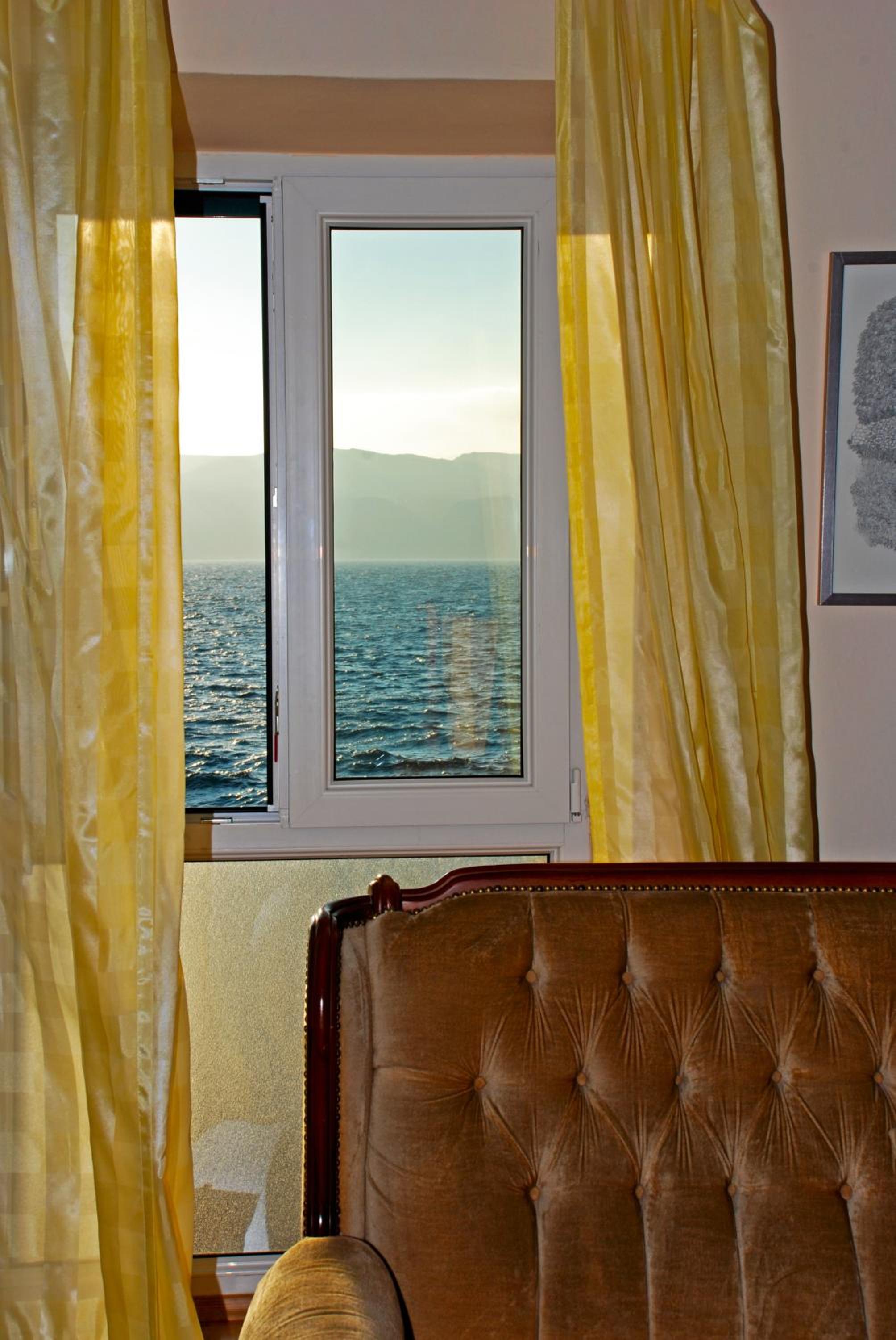 Deluxe Queen Room photo 3