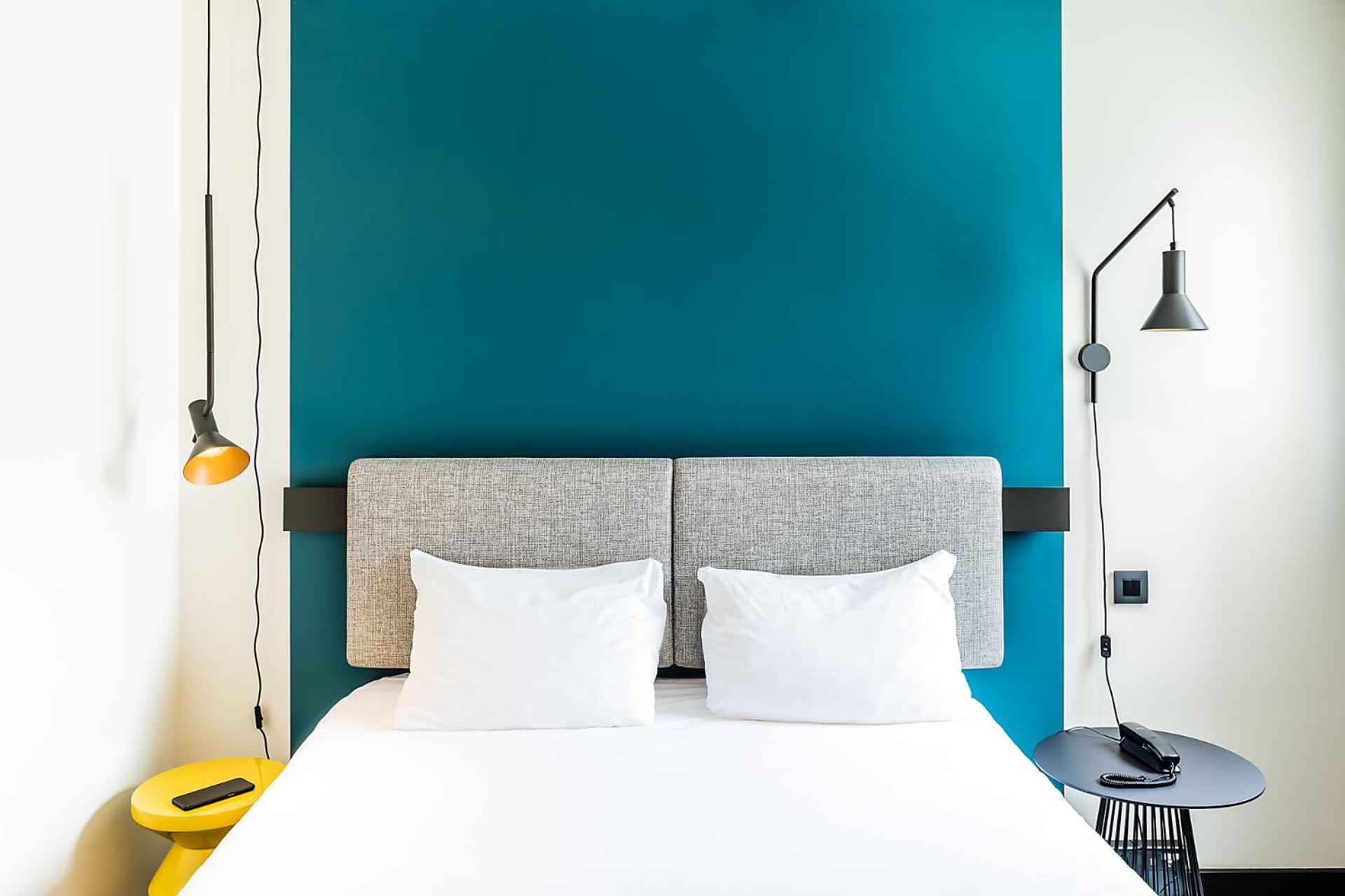 Standard Double Room thumbnail 5