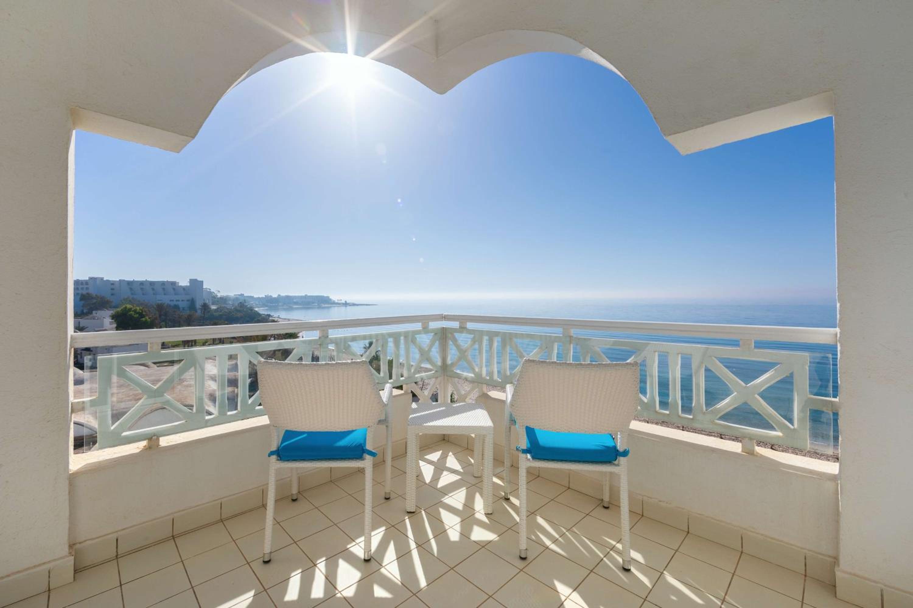 Premium Room with Balcony and Sea View photo 2