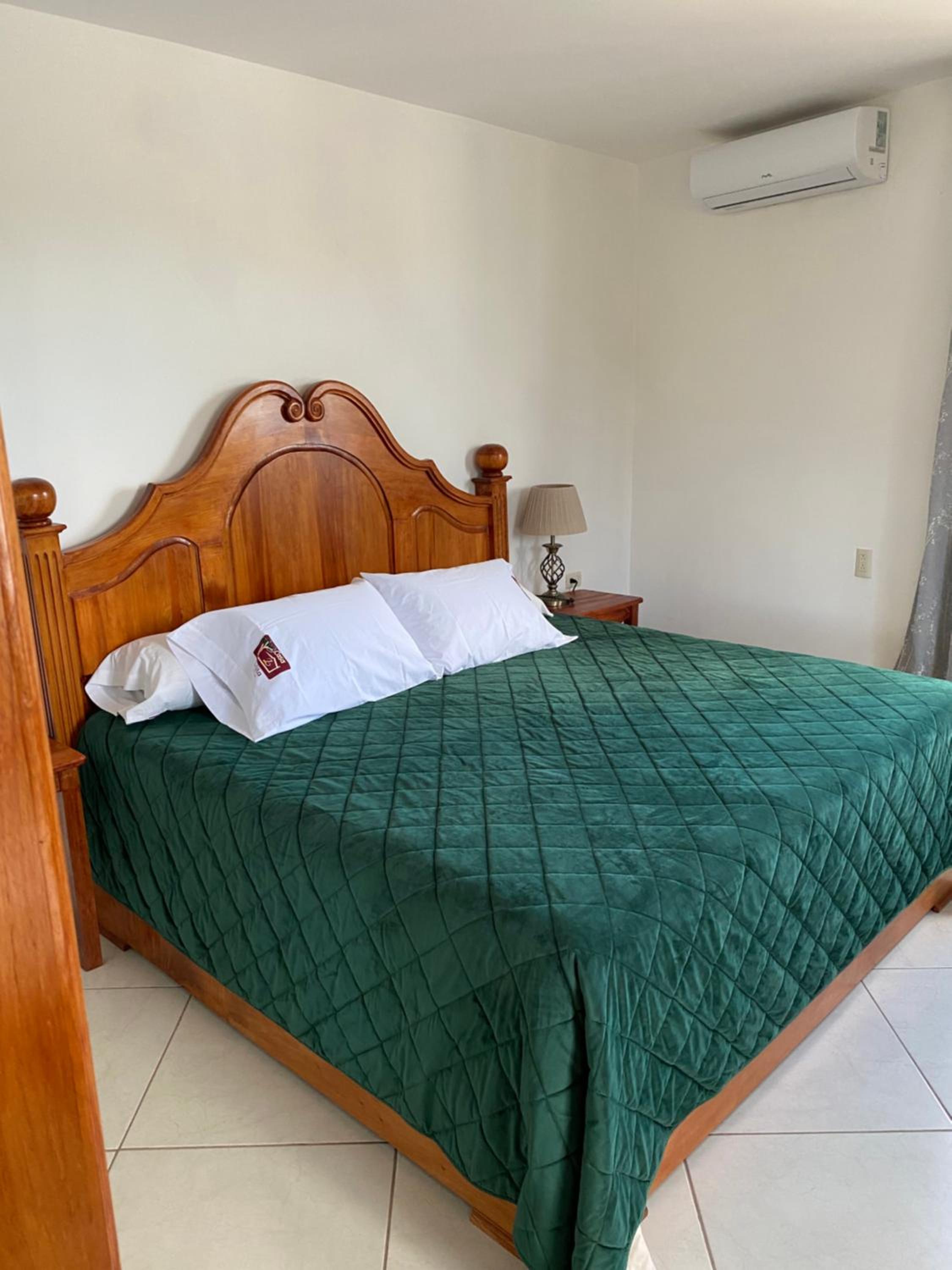 Deluxe Room - Photo 5