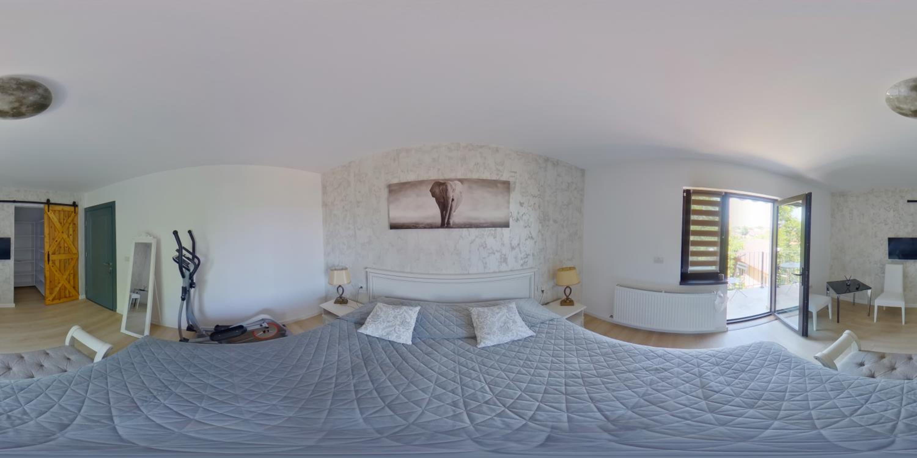 Superior King Room - Photo 22