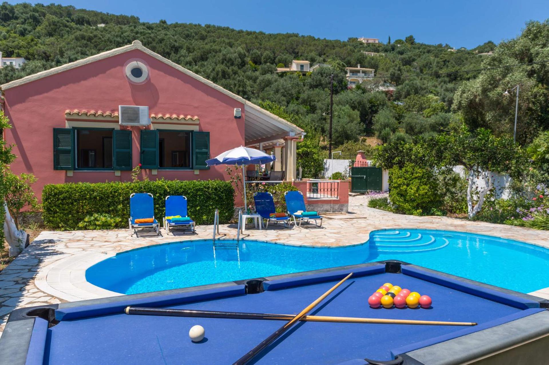 Villa photo 2
