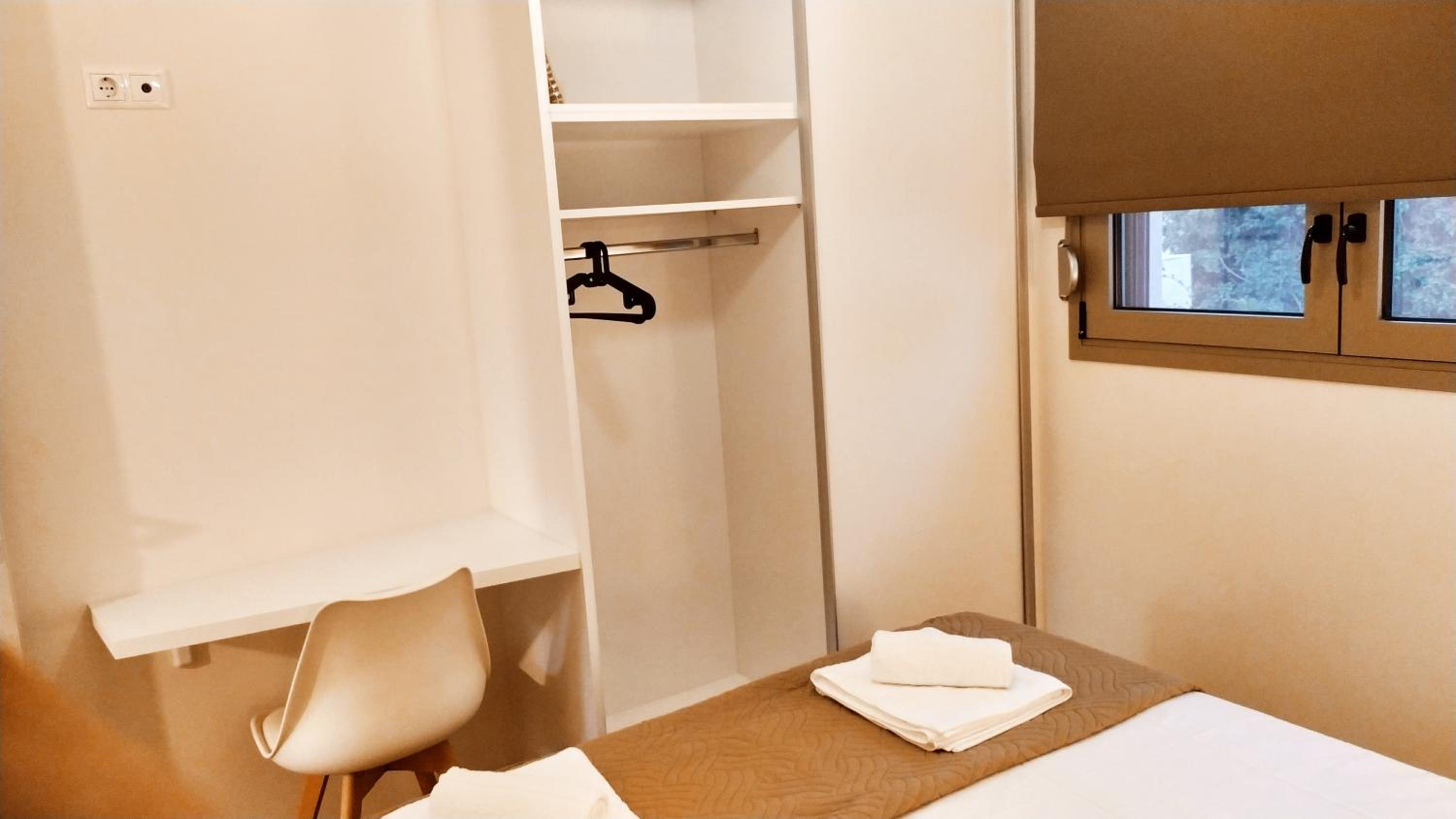 Double or Twin Room with Balcony photo 2