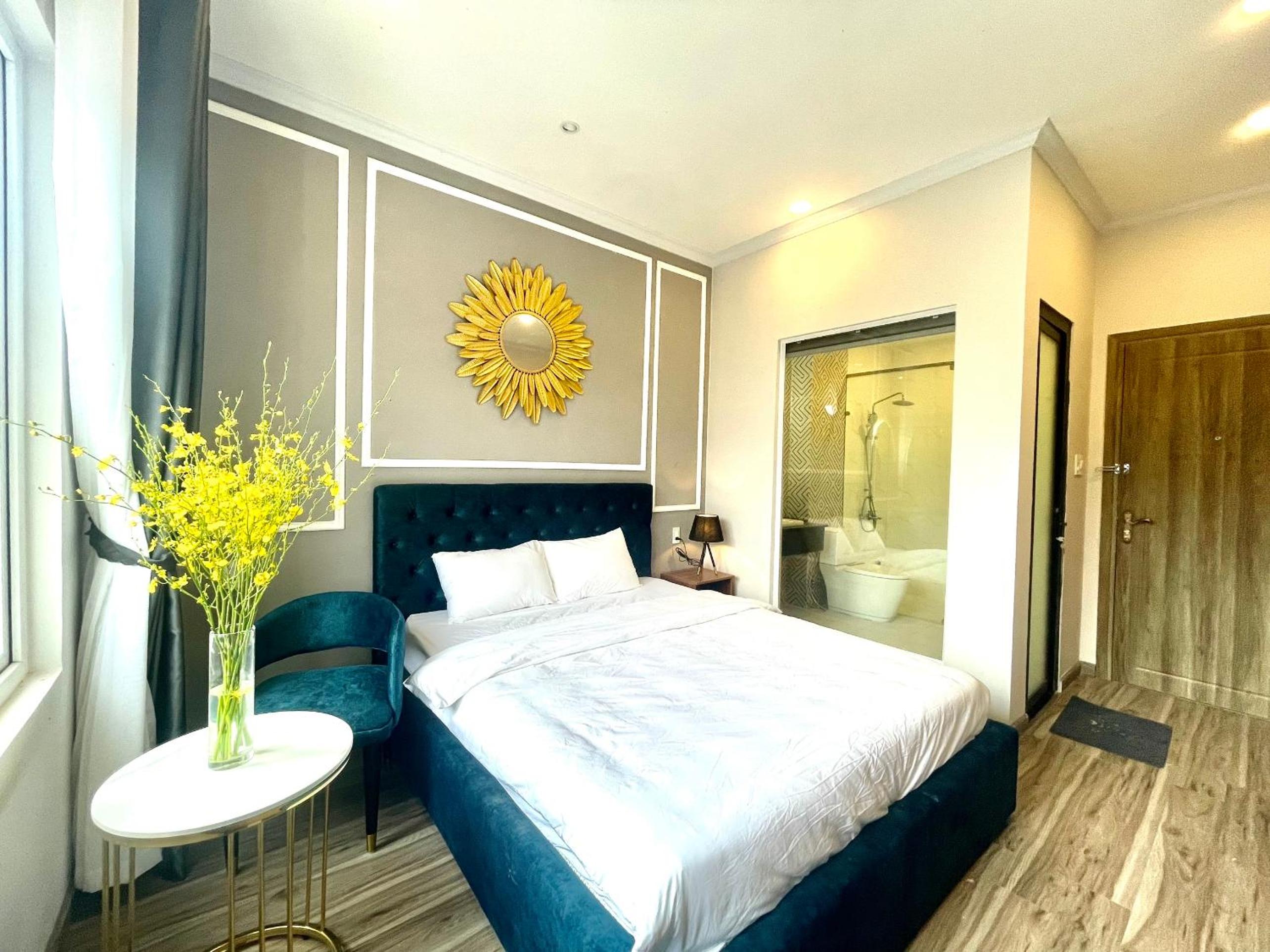 Queen Room with Garden View - Photo 1