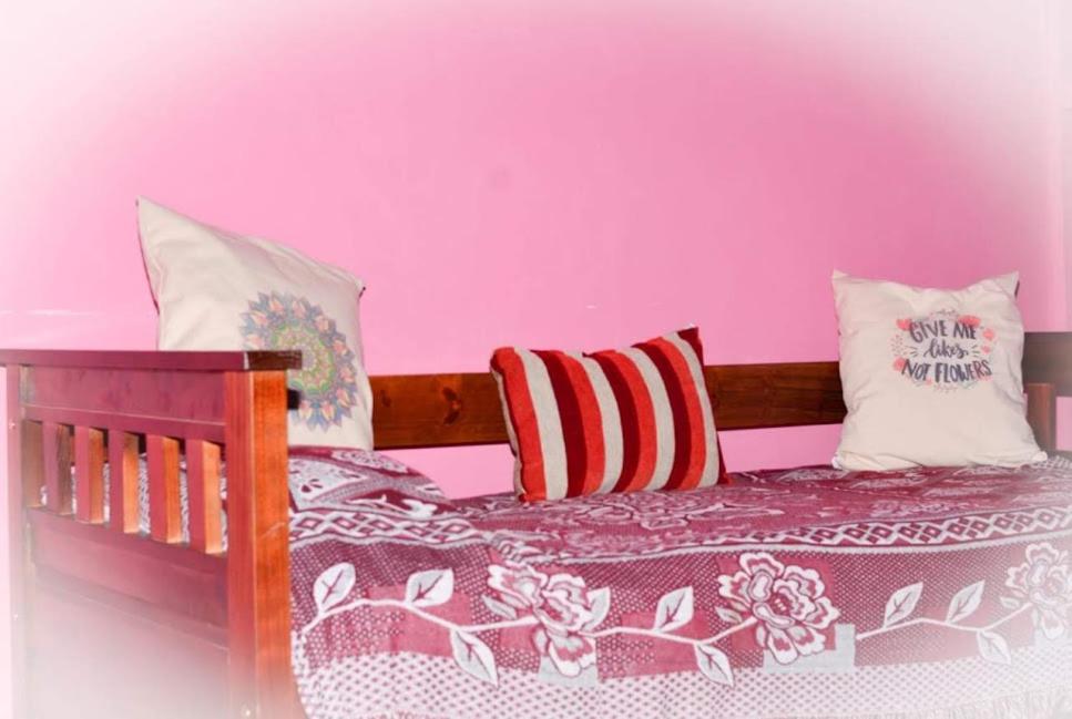 One-Bedroom House photo 1