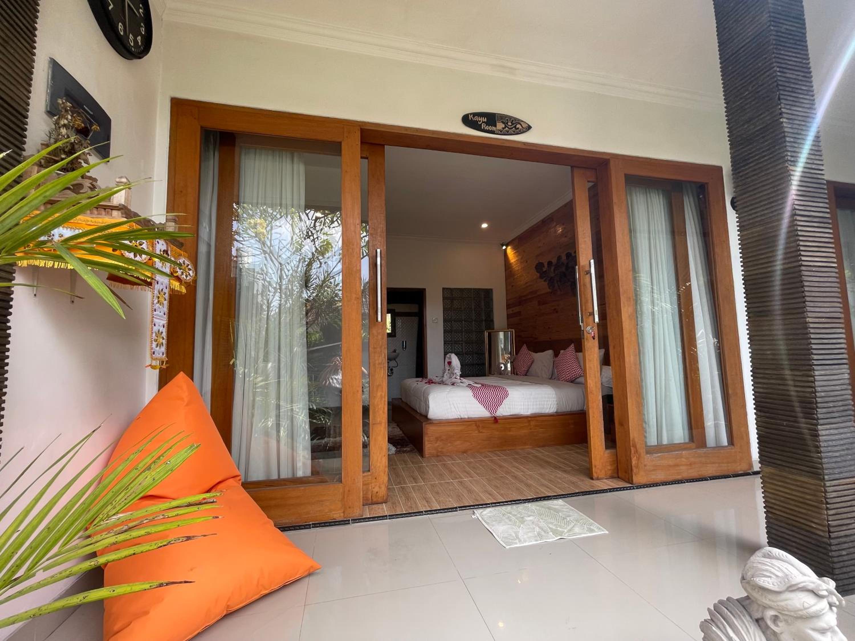 Deluxe King Room - Photo 18
