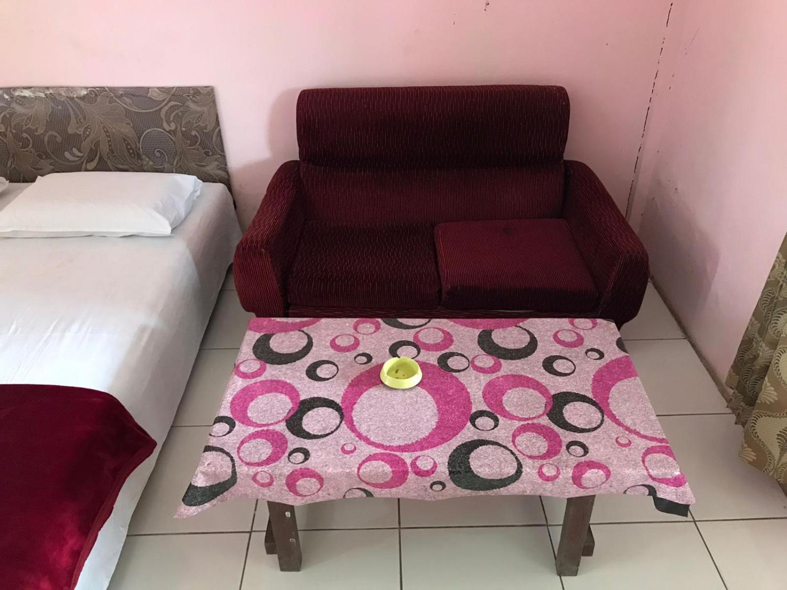 Standard Double Room - Photo 11