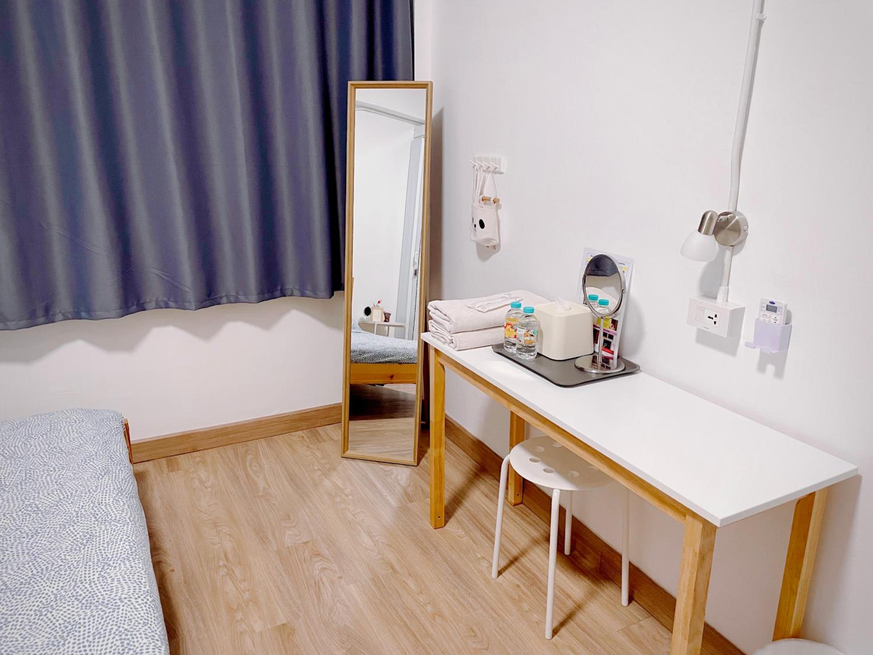 Double Room with Private External Bathroom - Photo 23