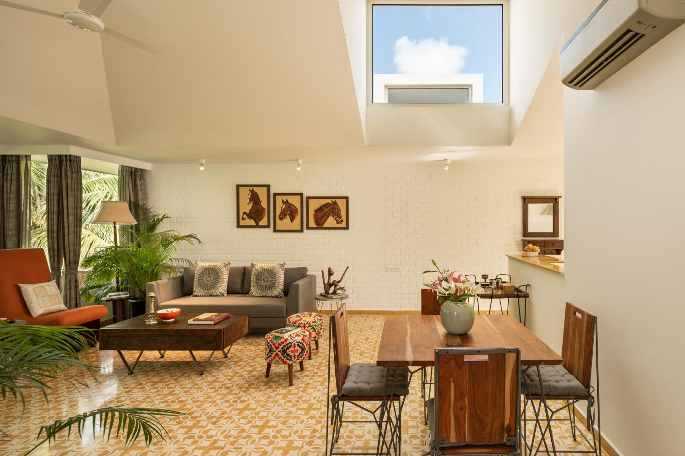El Sereno 201|Common Pool |Second Floor|Balcony|Patio photo 3