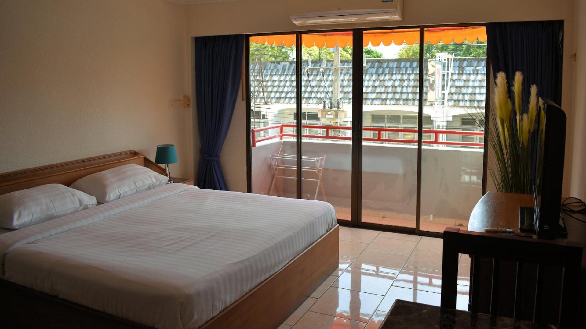 Deluxe Double Room photo 3
