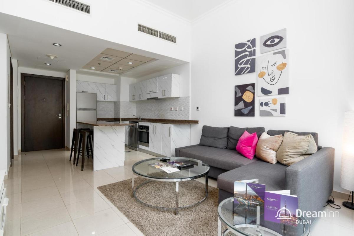 Deluxe Apartment photo 2