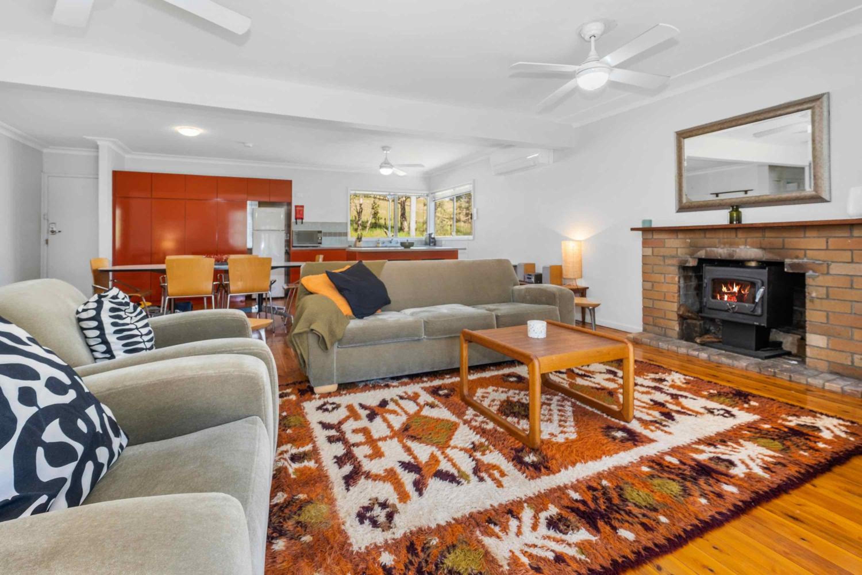Three-Bedroom House photo 2