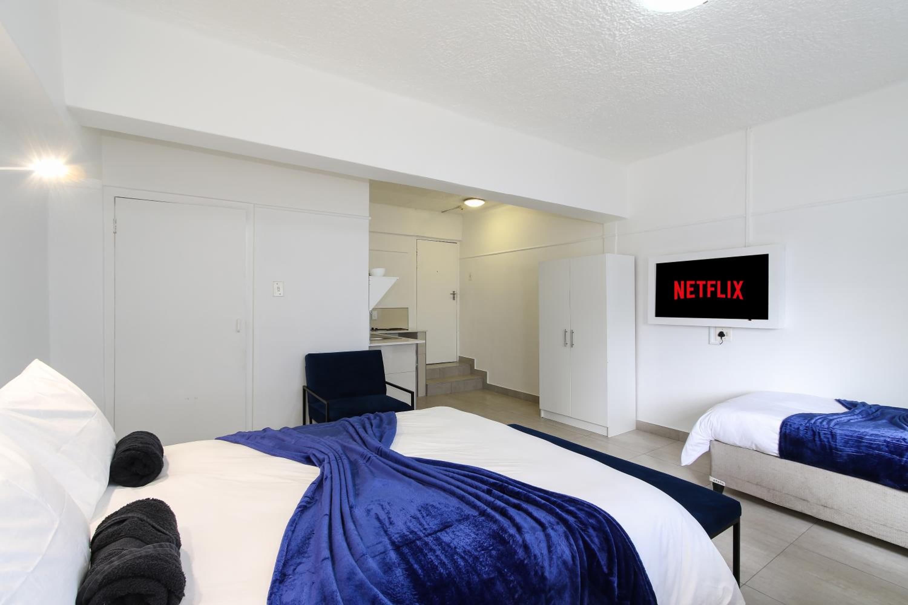 Apartment - Photo 3