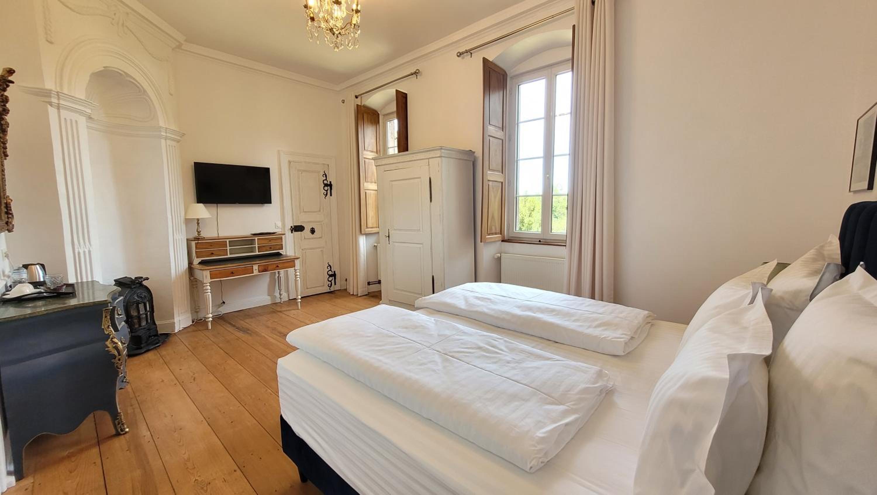 King Room with Garden View - Photo 2