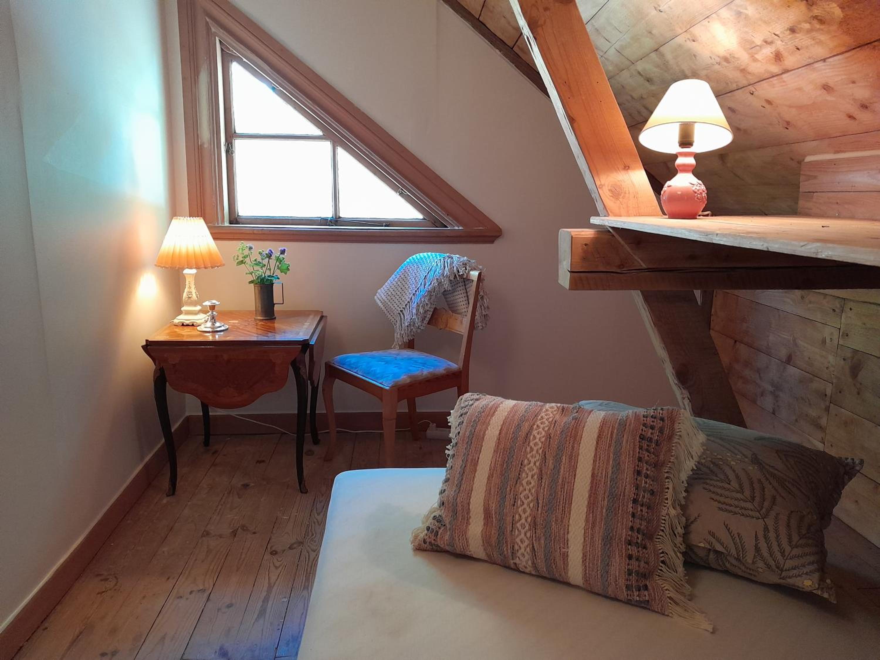 Deluxe Family Room - Photo 7