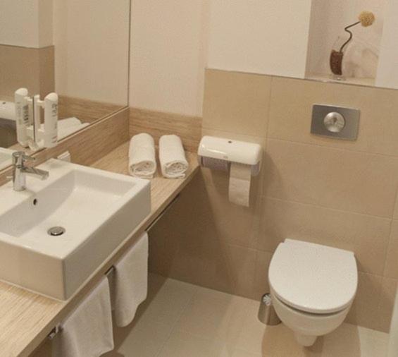 Double Room - Photo 4