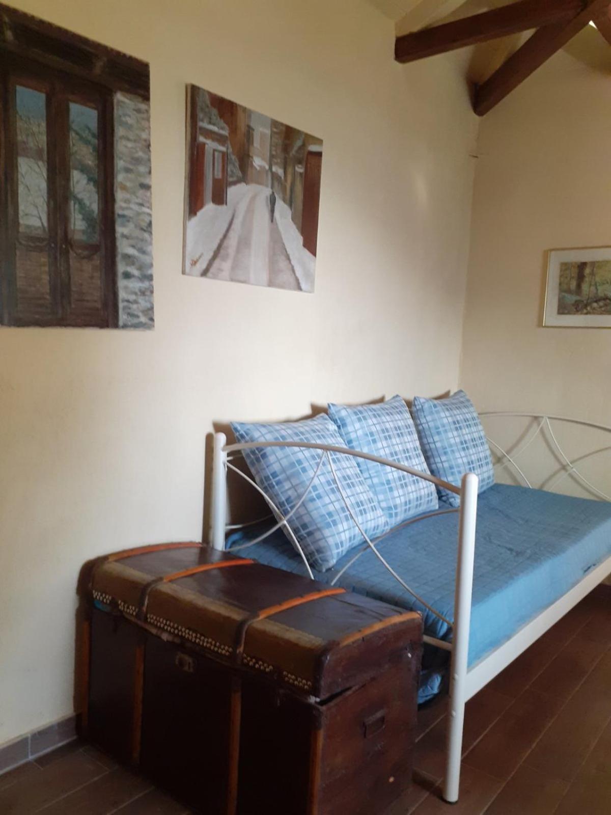 One-Bedroom House - Photo 28