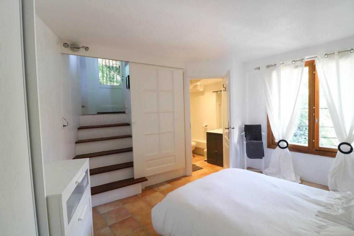 Standard Double Room photo 3