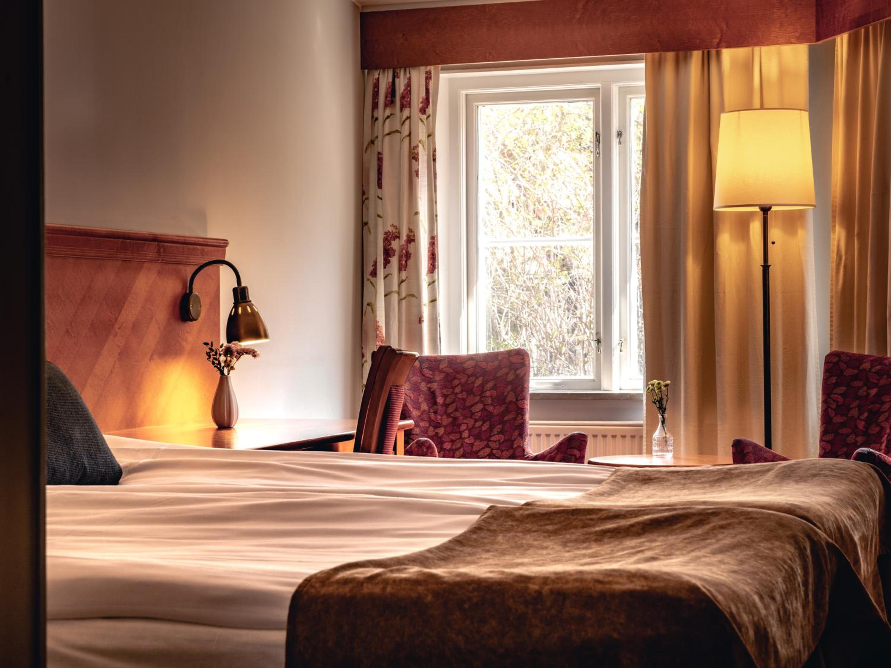 Standard Double Room with Two Single Beds - Non-Smoking - Photo 12