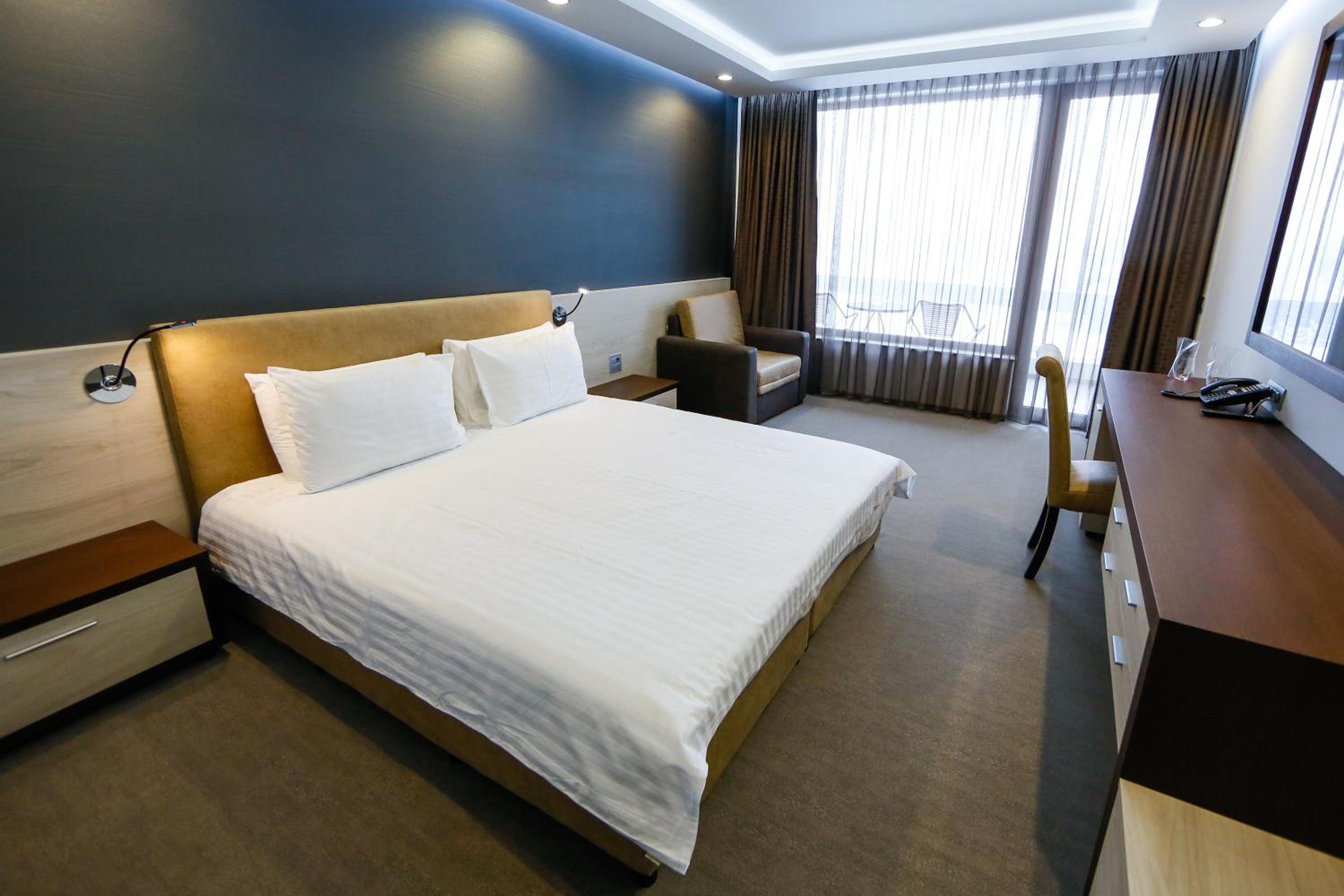 Deluxe Double Room - Photo 4