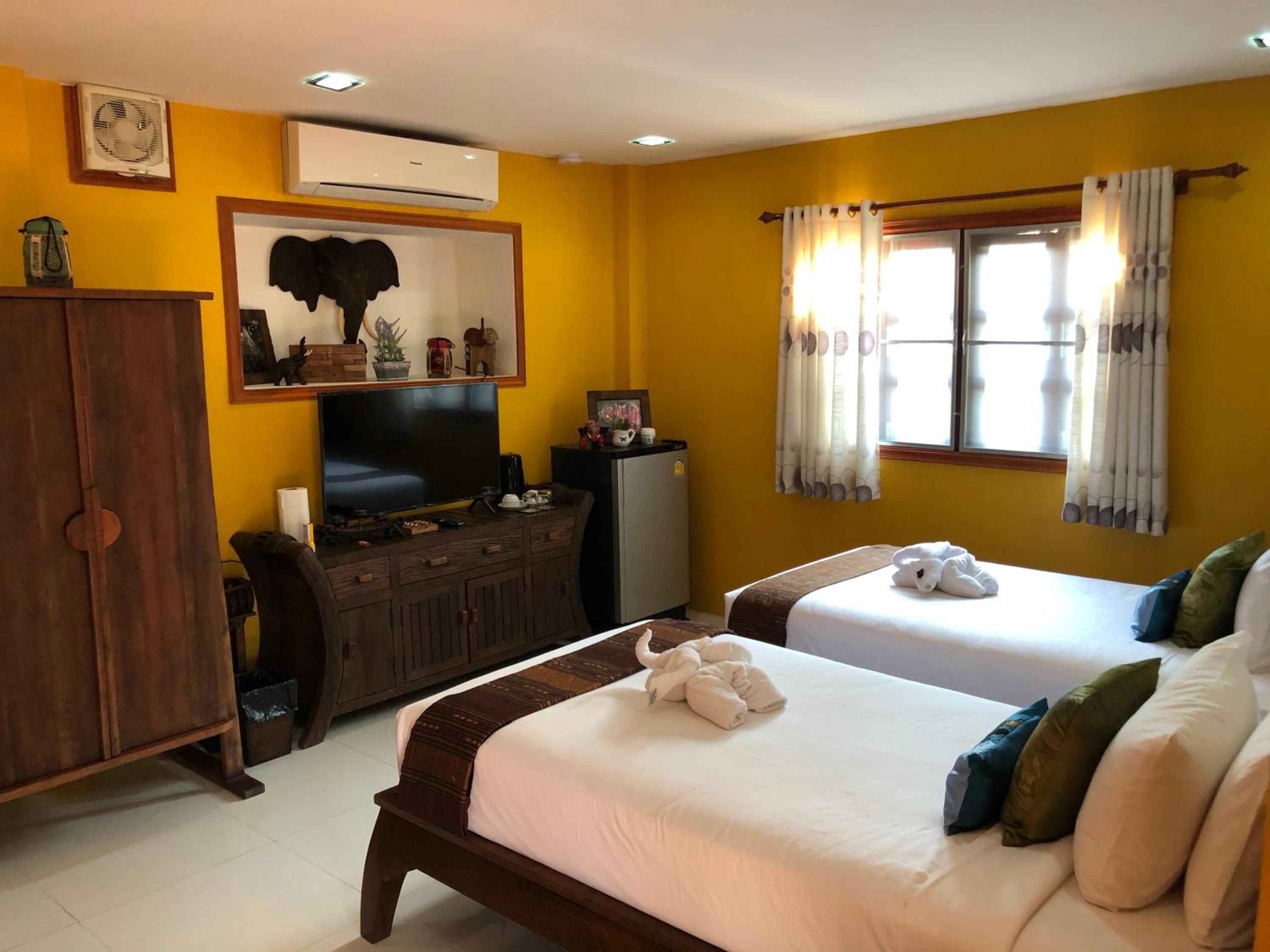 Deluxe Twin Room