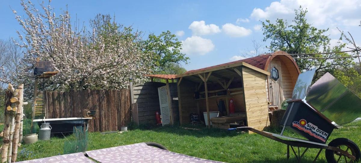 Bungalow with Garden View