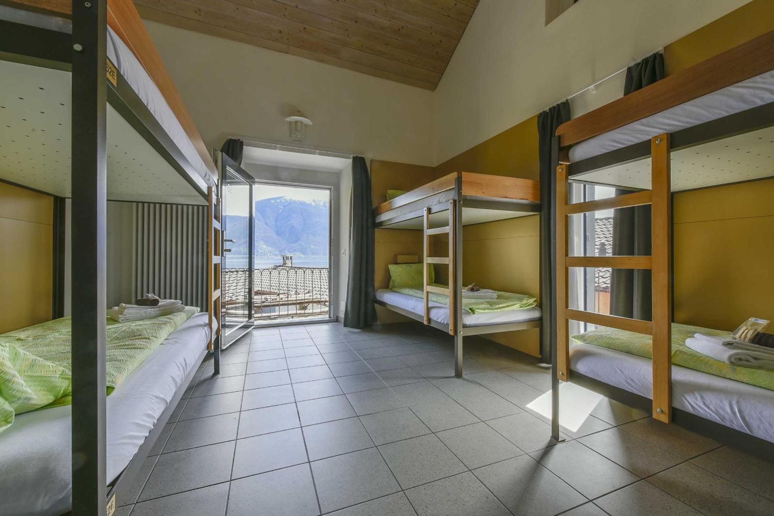 Bed in 6-Bed Female Dormitory Room photo 1