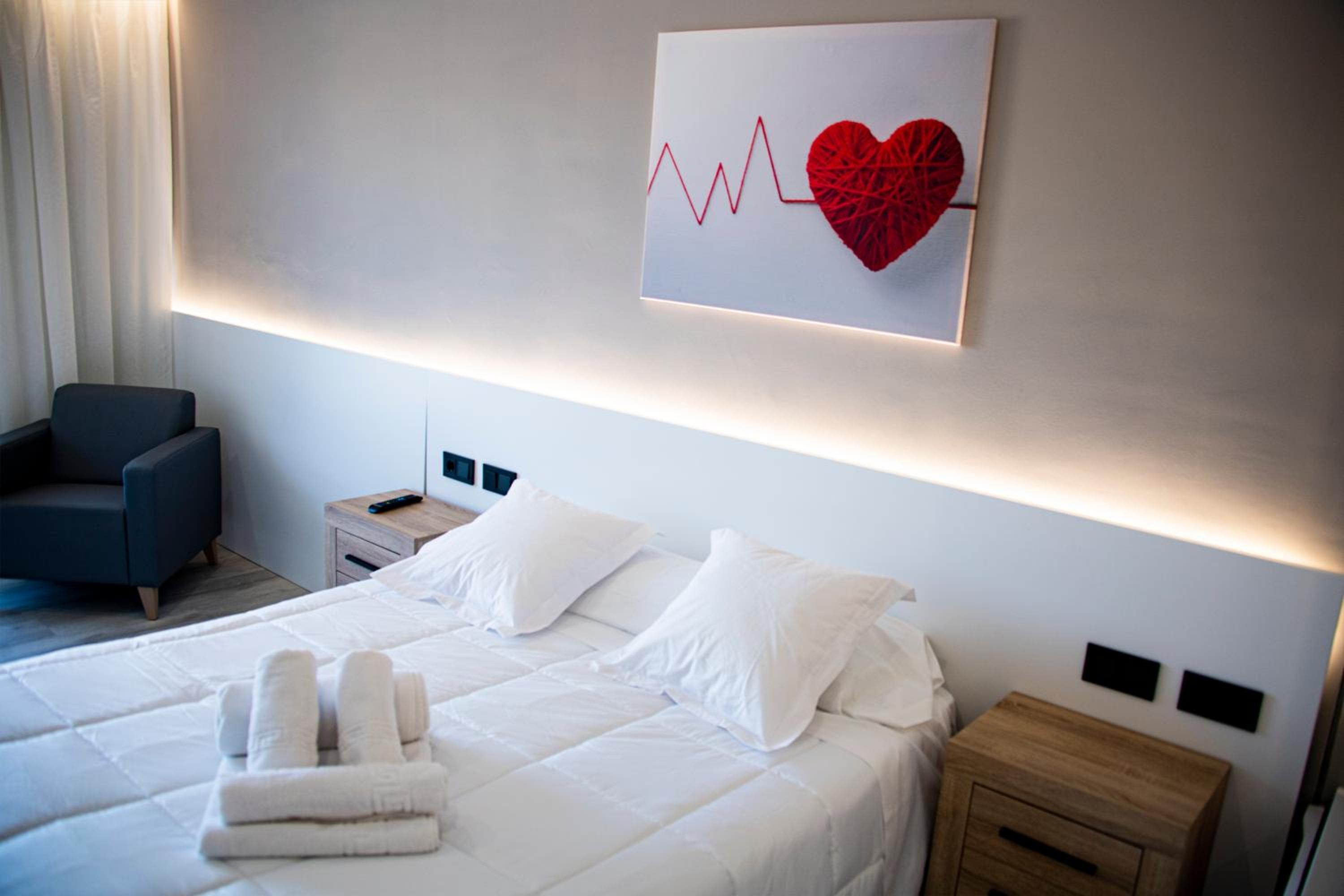 Standard Double Room - Photo 5