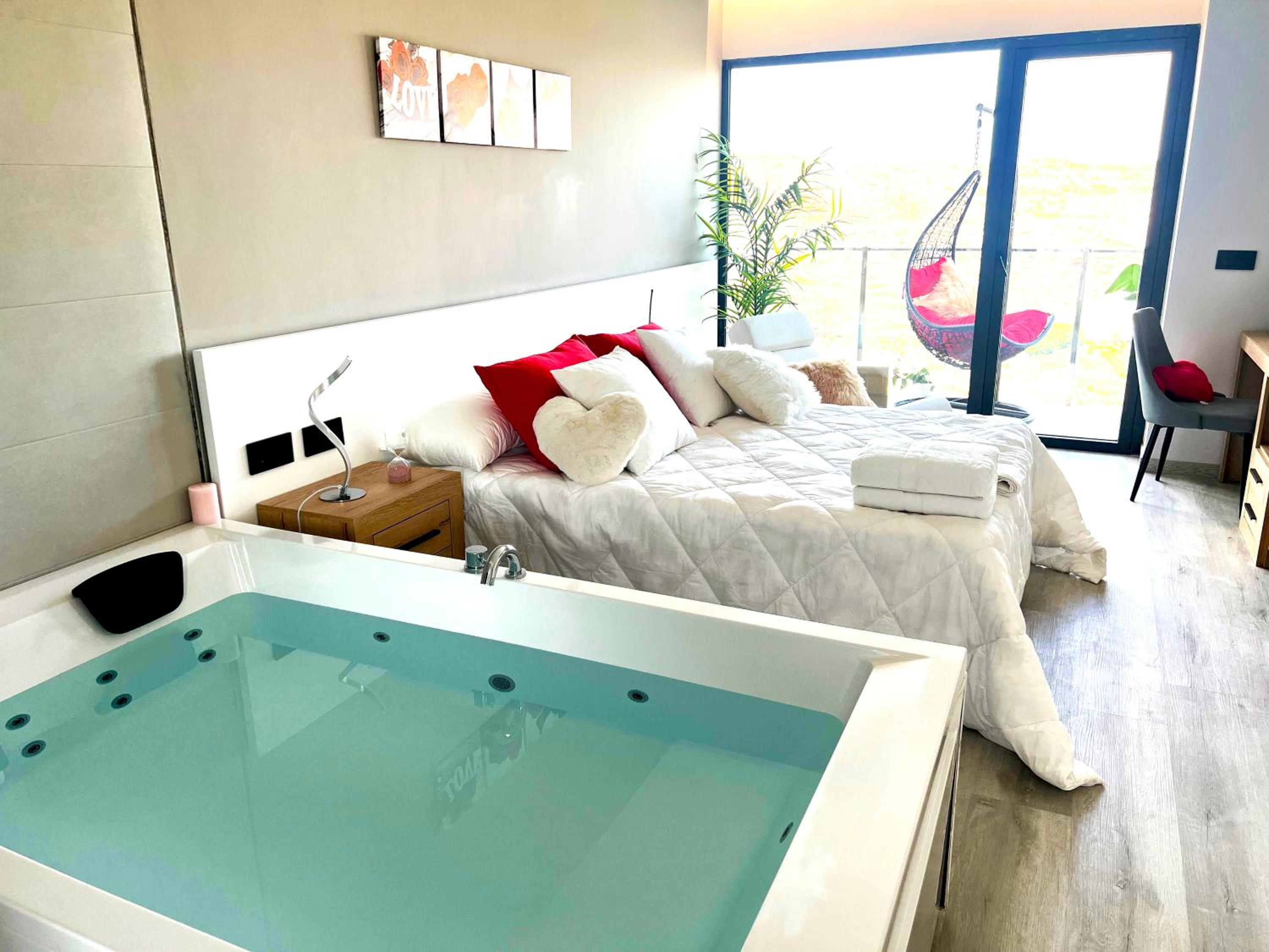 Double Room with Spa Bath - Photo 1