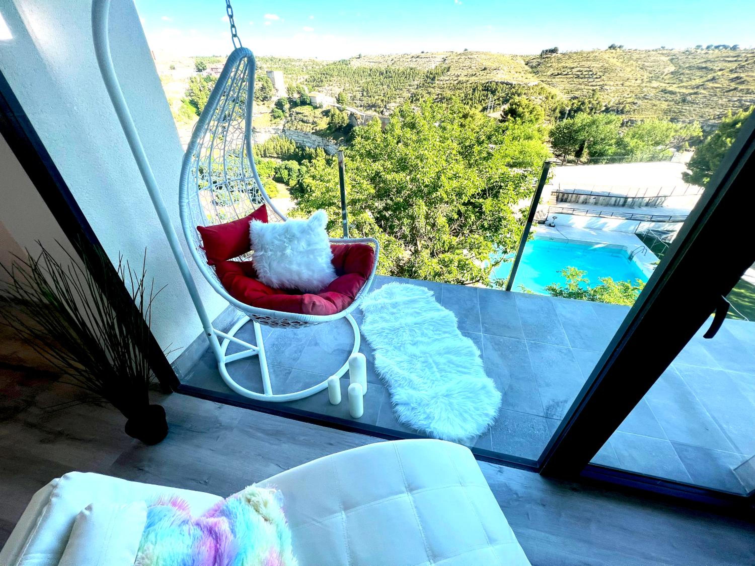 Suite with Spa Bath - Photo 3