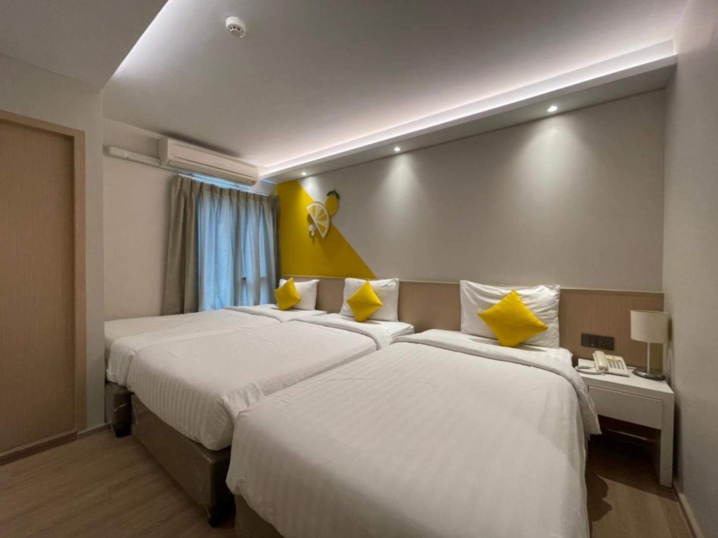 Deluxe Triple Room photo 3