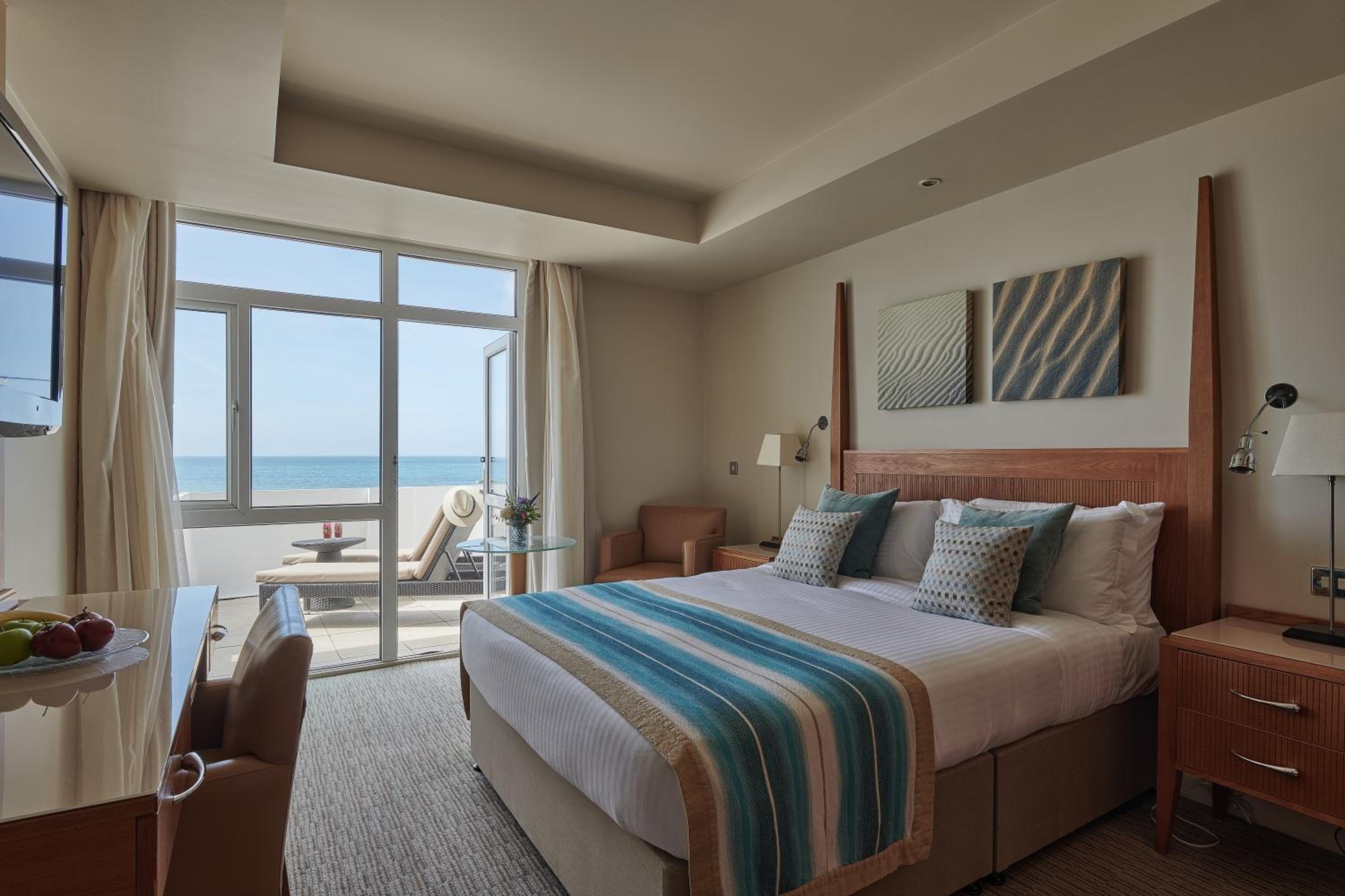Room with Ocean View - Photo 2