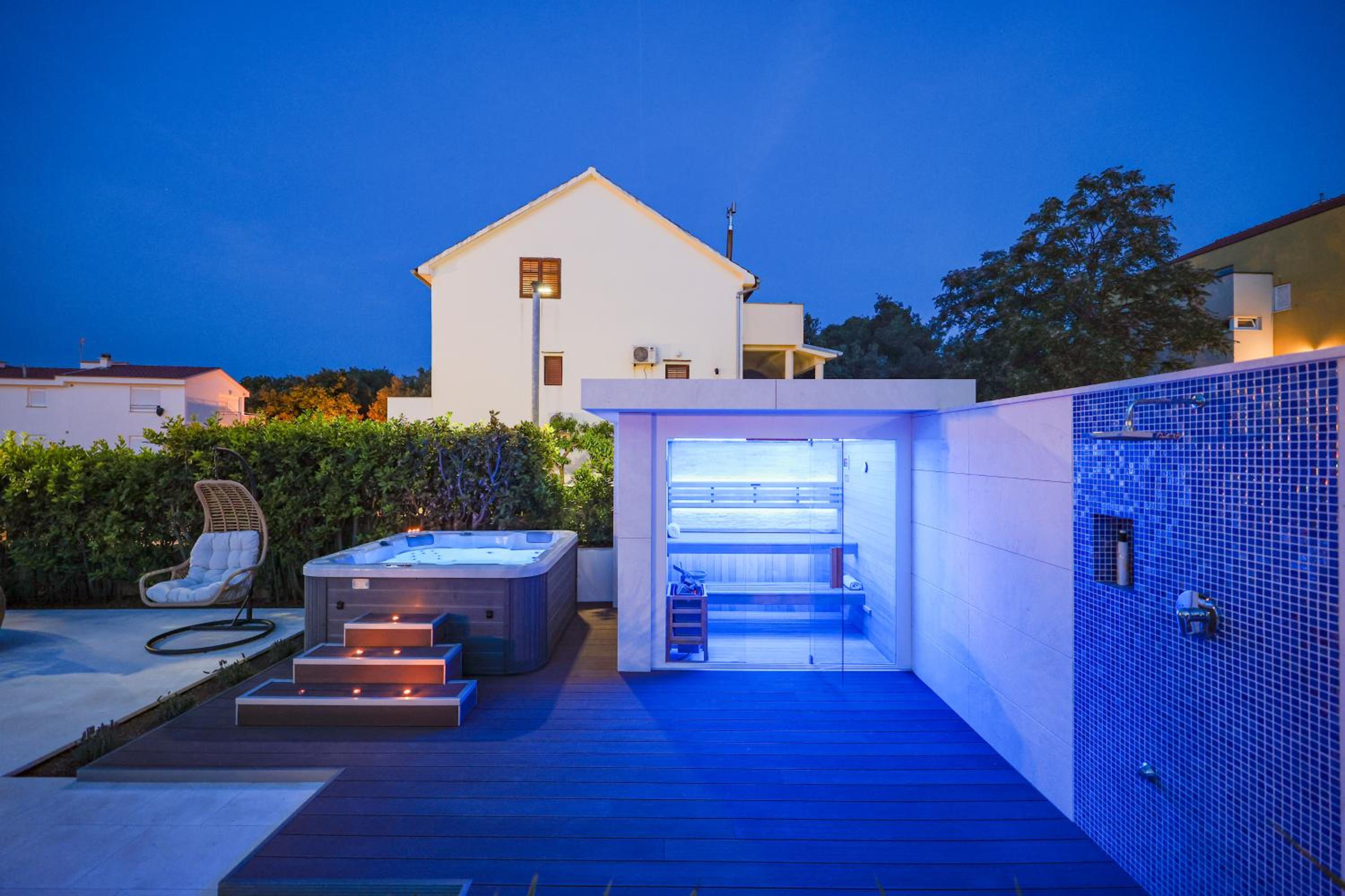 One-Bedroom Apartment with Terrace or Balcony - Photo 20