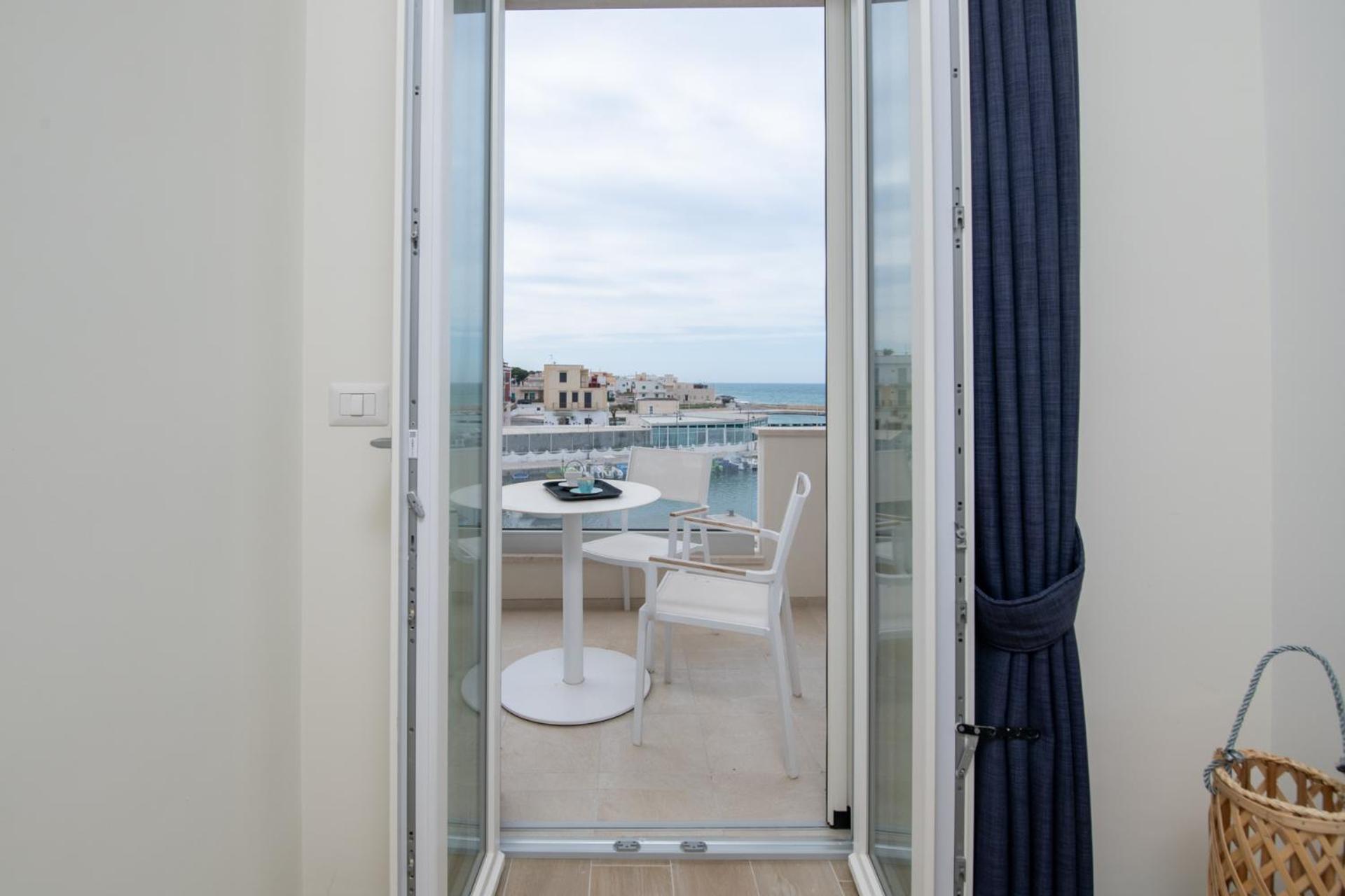 Double Room with Sea View photo 3