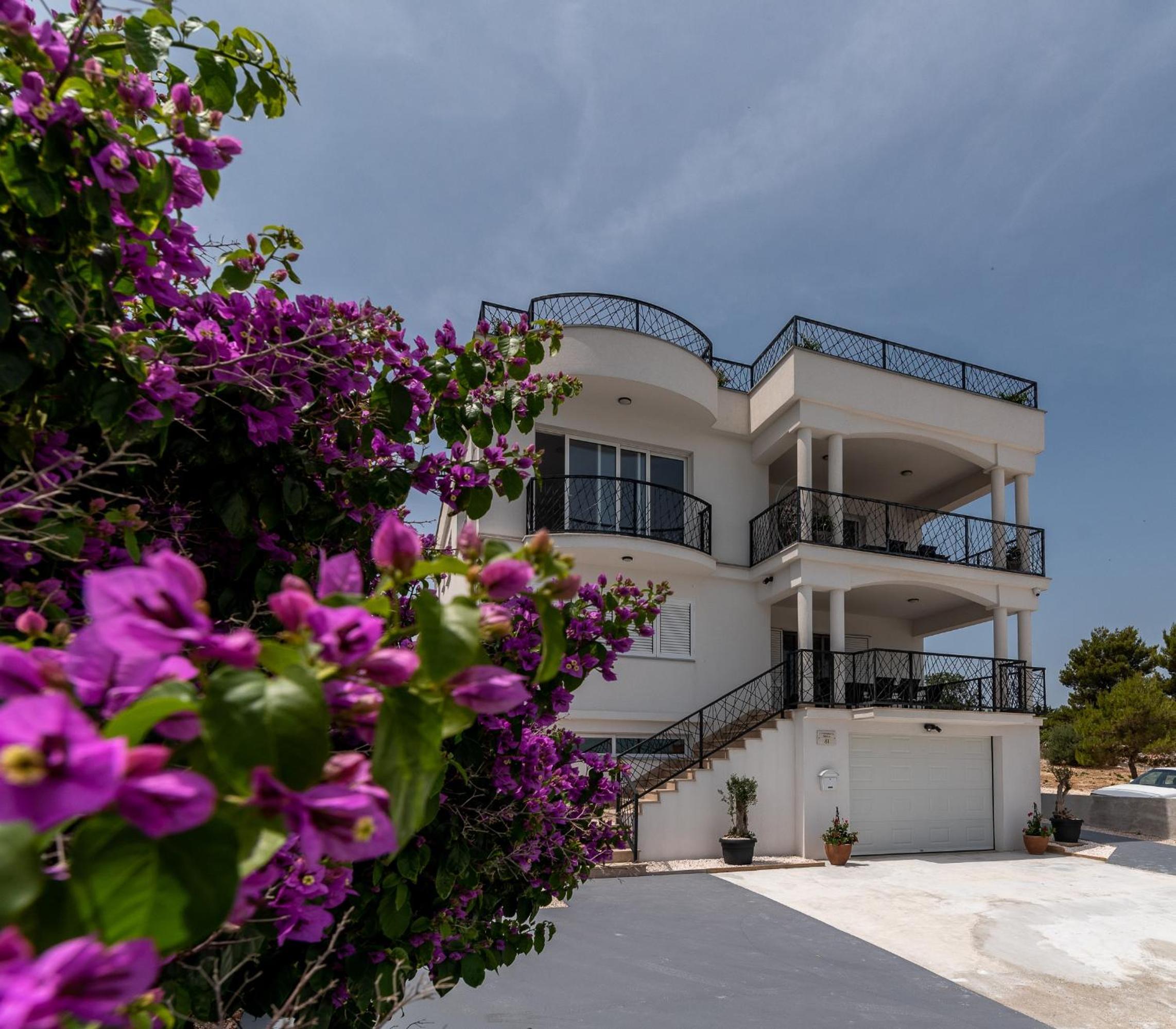 Apartment with Sea View photo 3