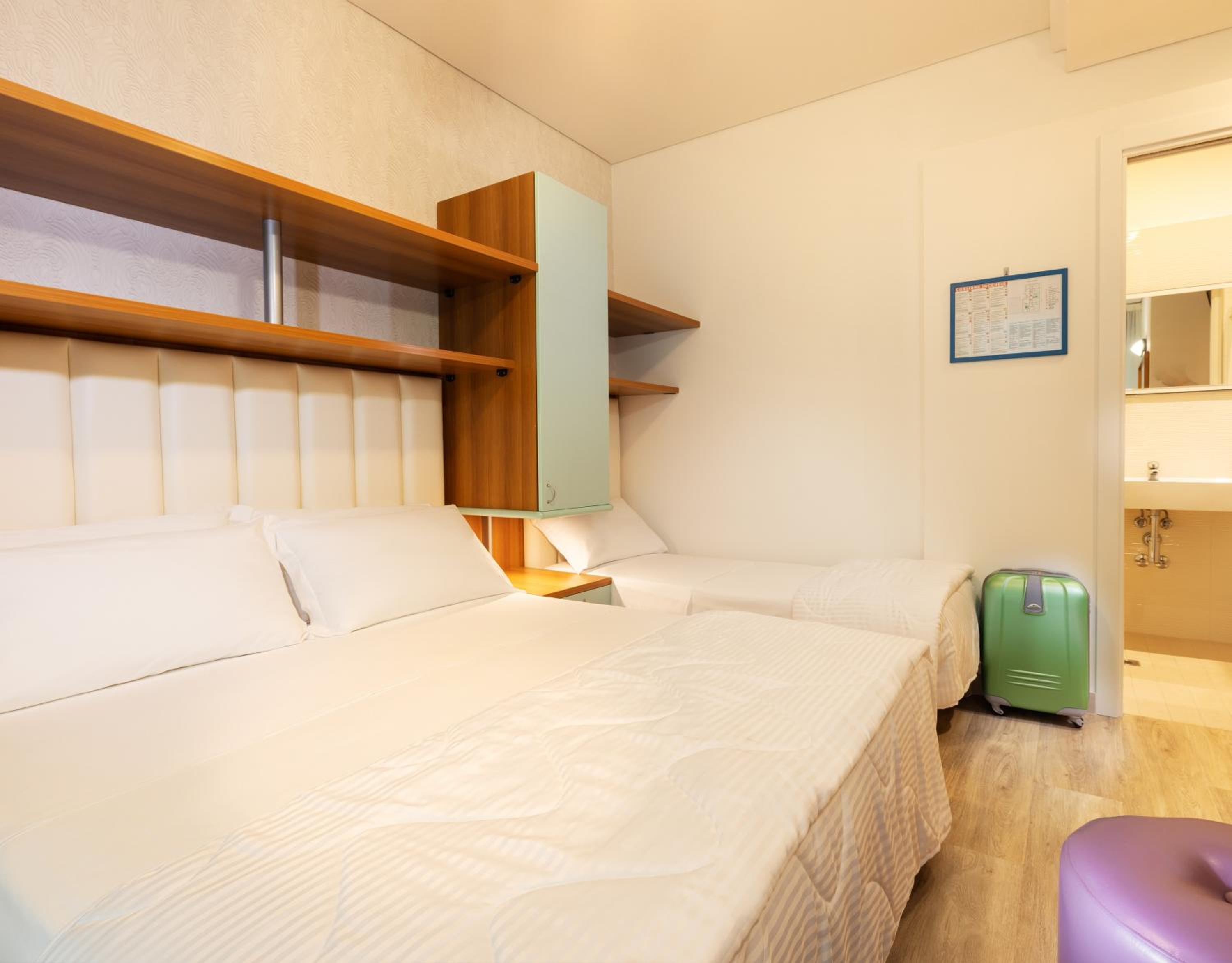 Standard Double Room photo 2