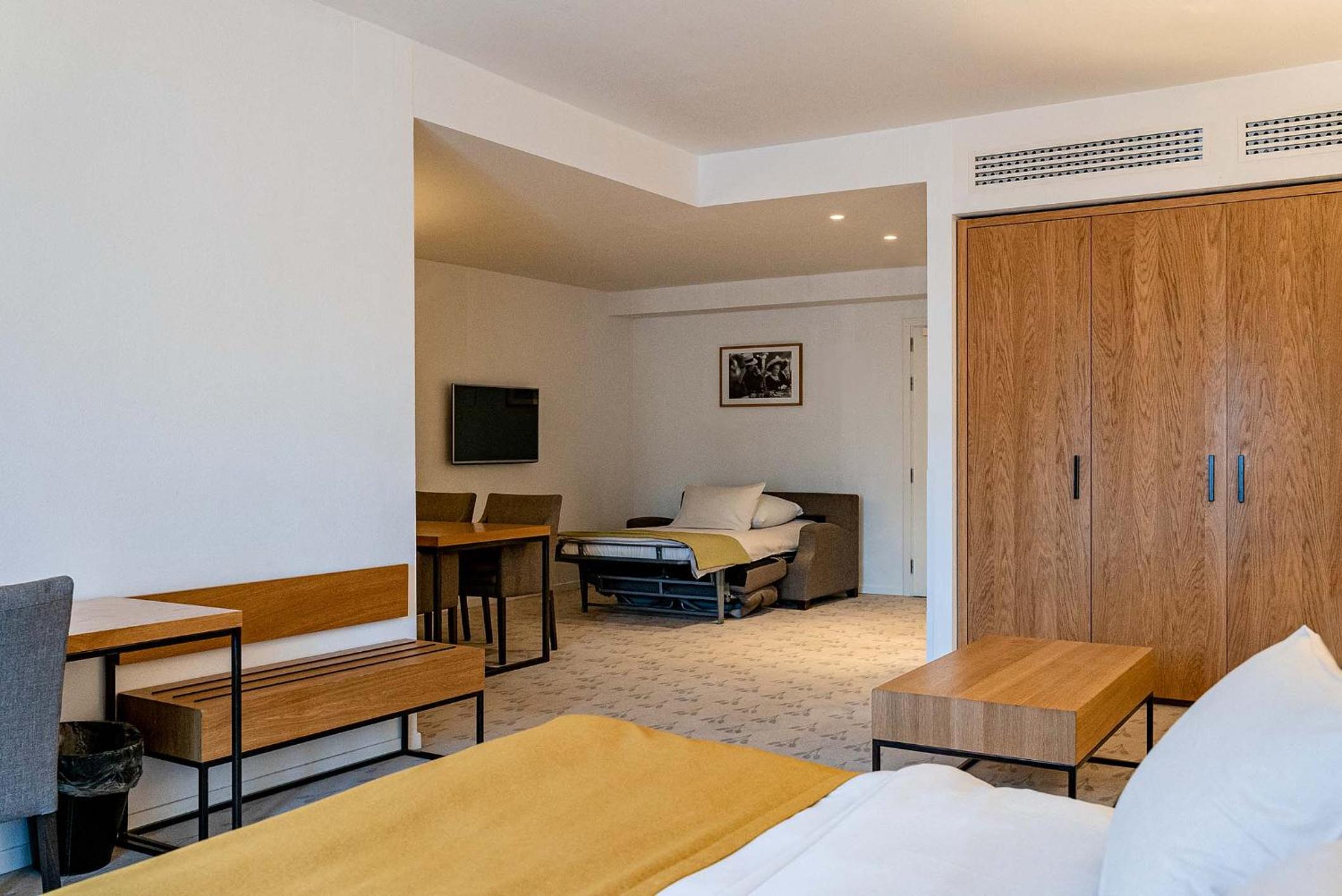 Executive Room - Photo 3