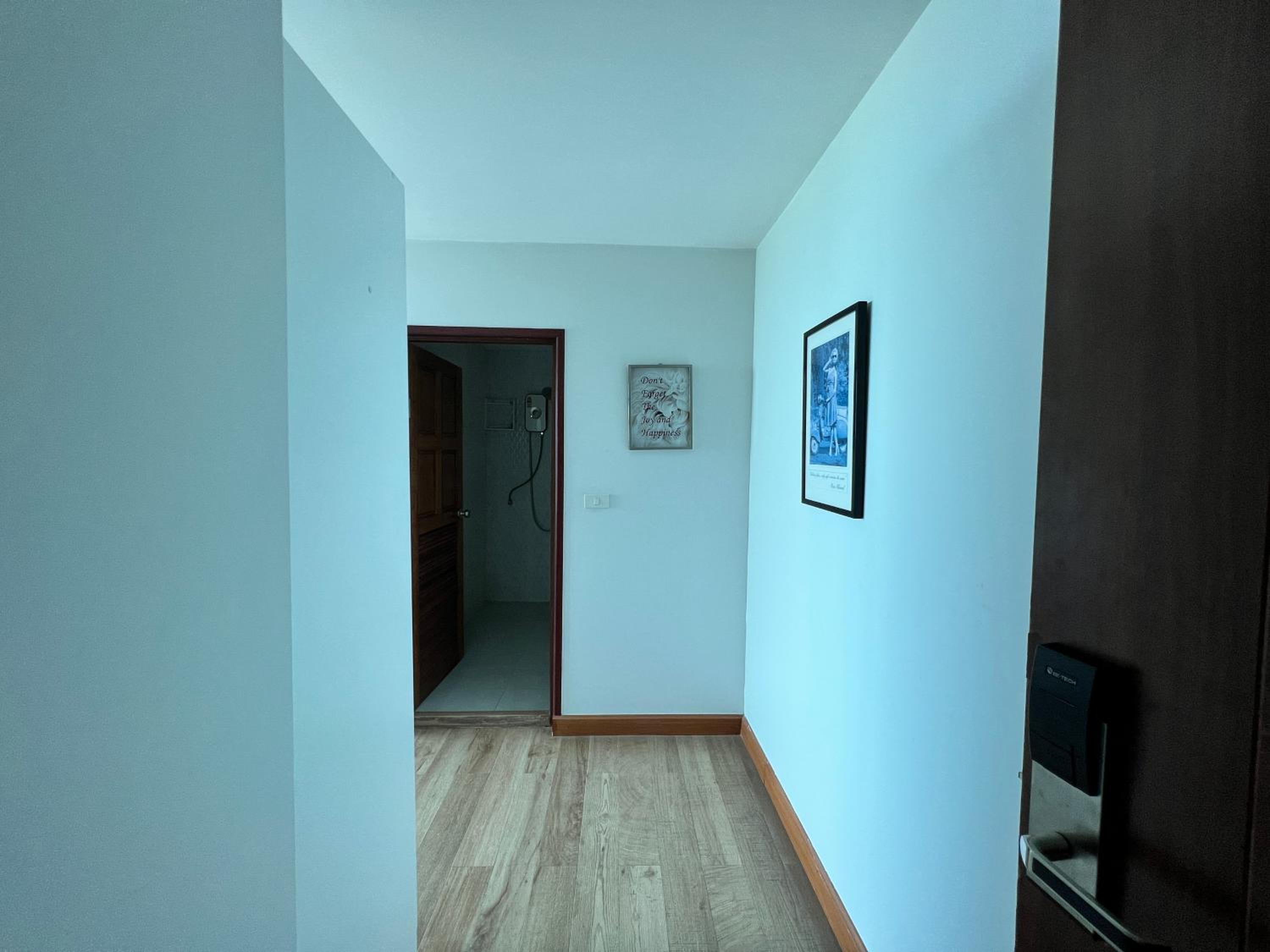 Suite with Sea View thumbnail 6