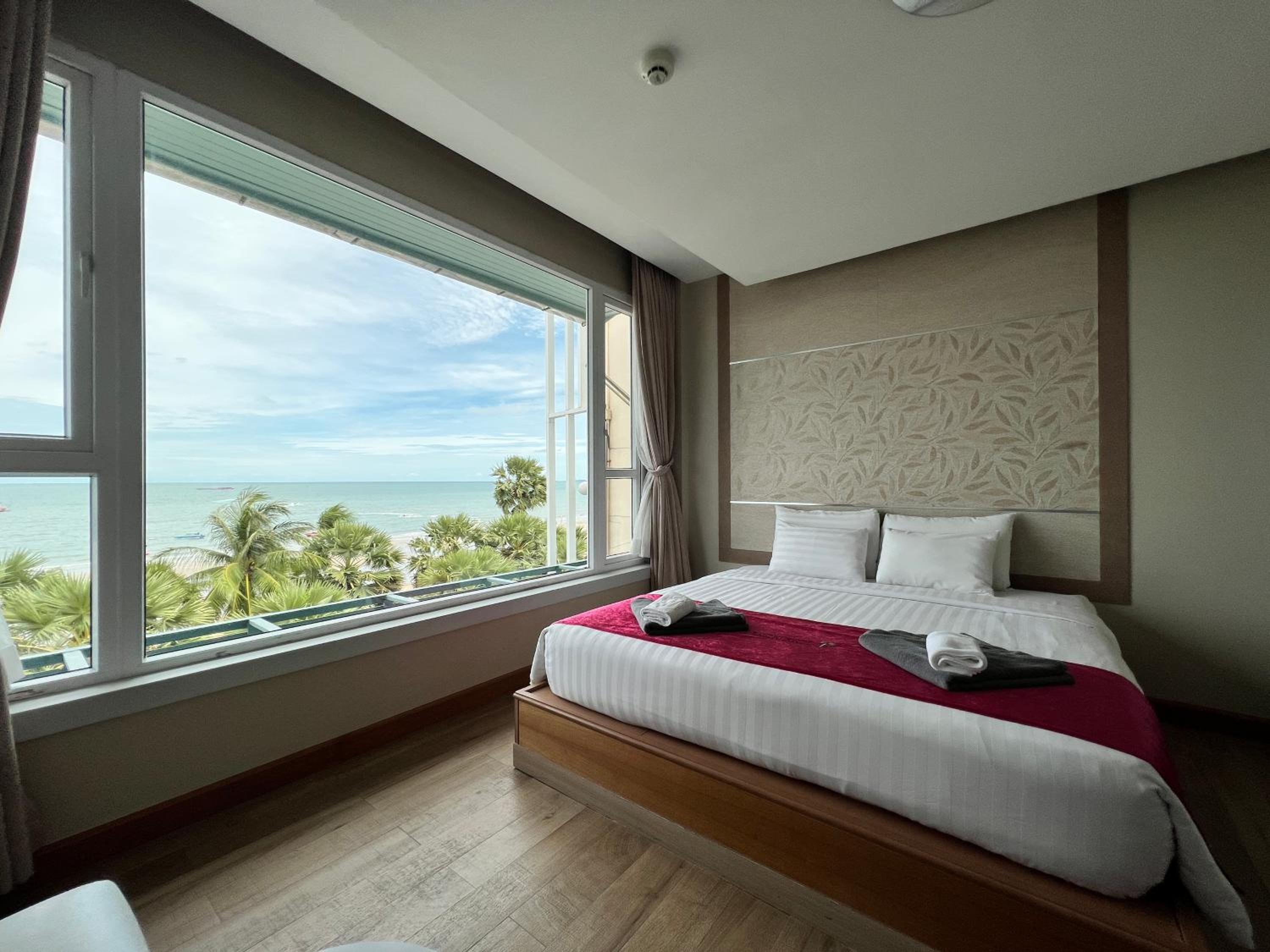 Suite with Sea View