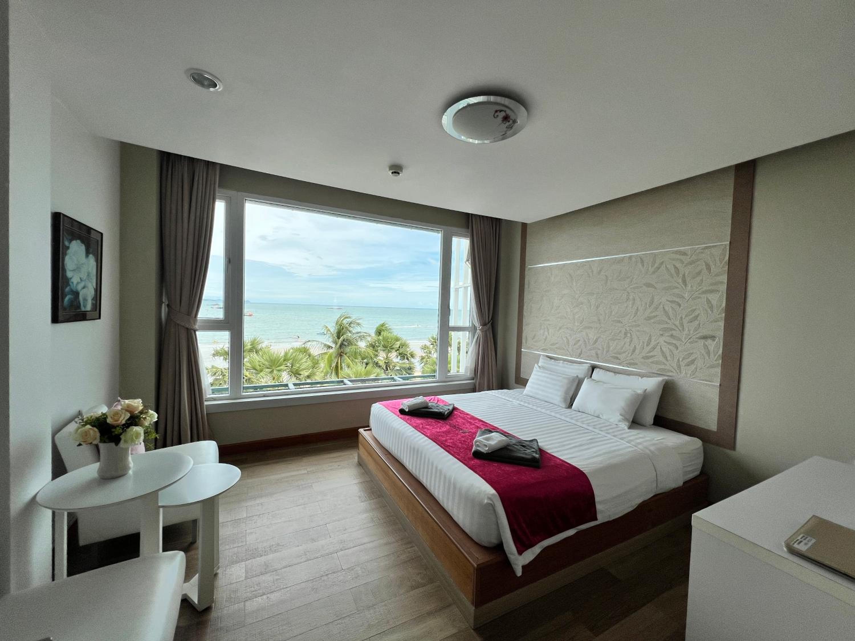 Suite with Sea View