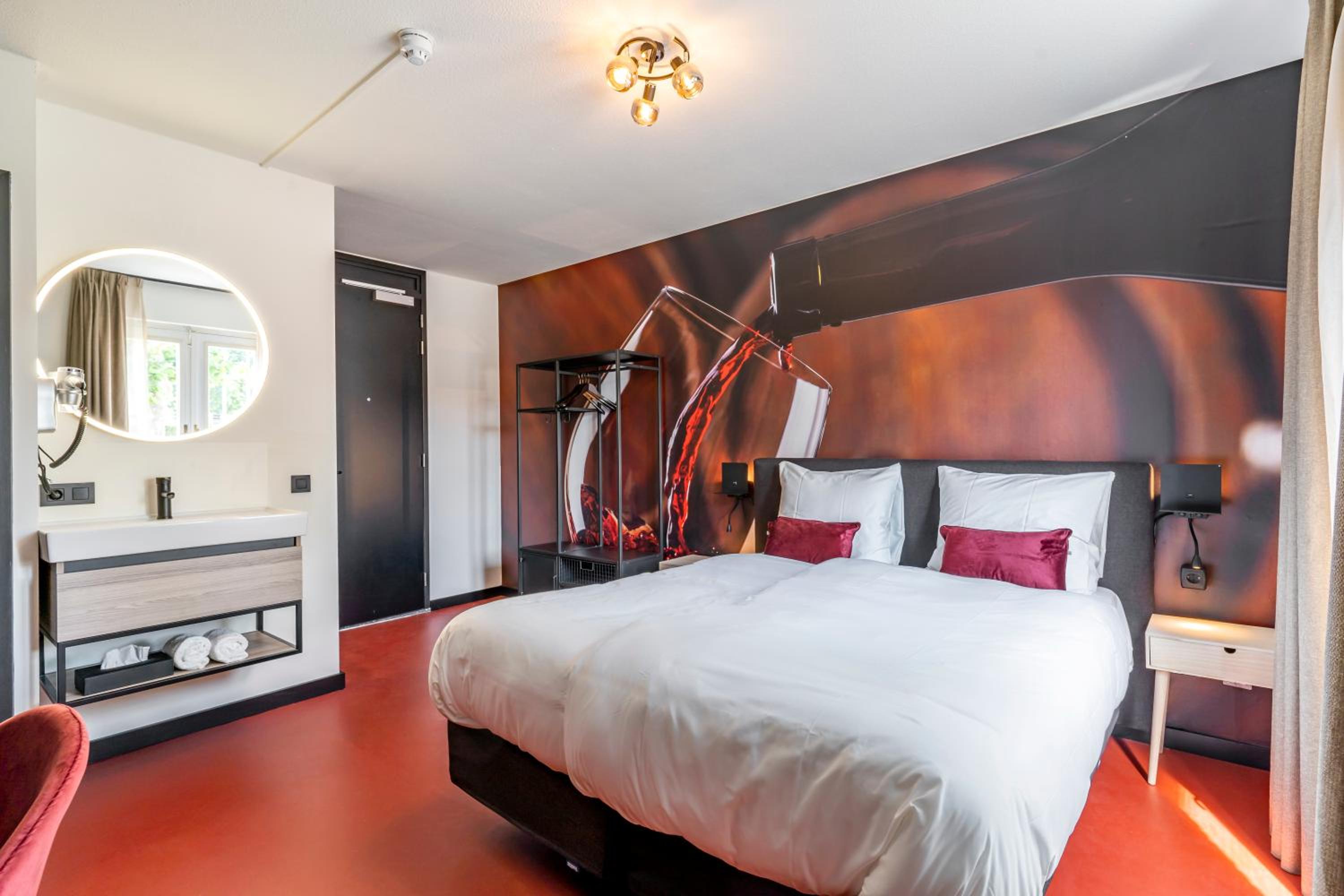 Comfort Room - Photo 2